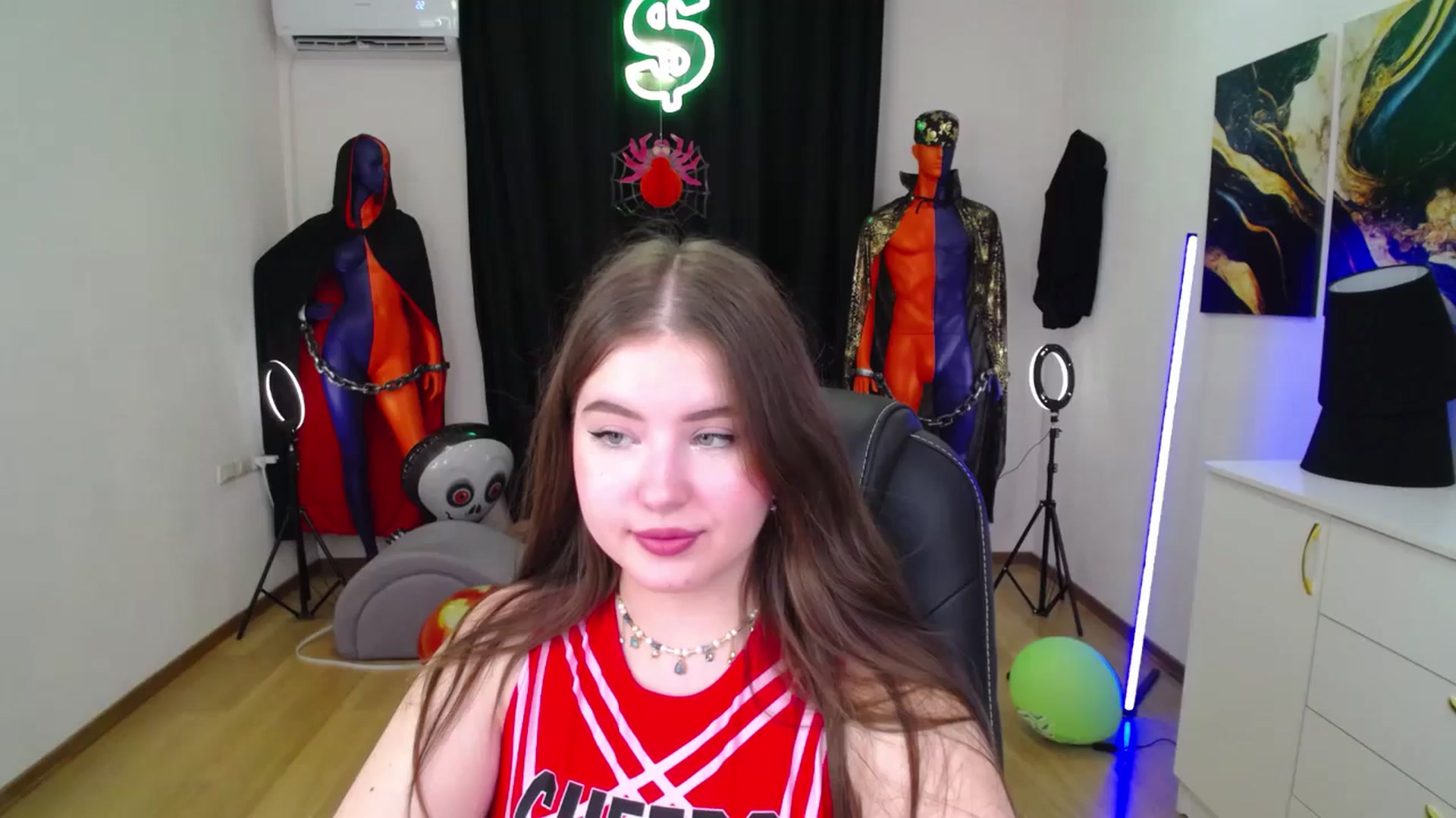 Gallery image thumbnail from AdmireMyEyes's myfreecams stream on, 10/30/2024, 09:43 image 9 of 20
