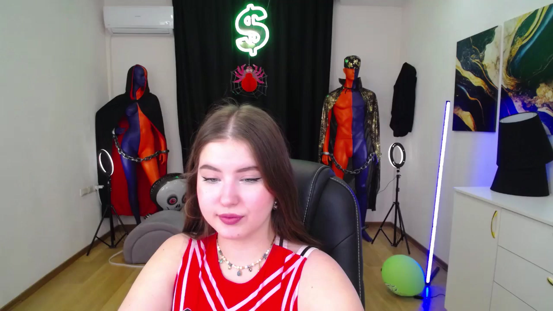 Gallery image thumbnail from AdmireMyEyes's myfreecams stream on, 10/30/2024, 09:43 image 19 of 20