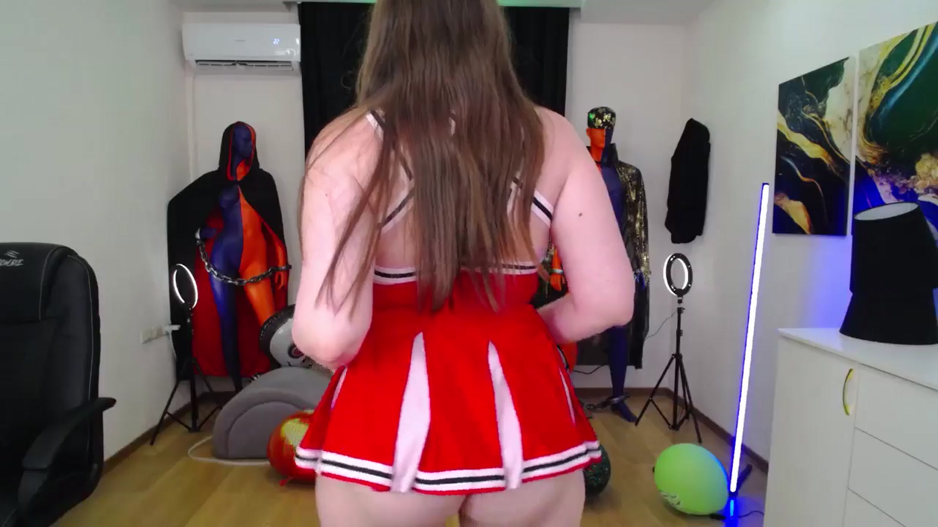 Gallery image thumbnail from AdmireMyEyes's myfreecams stream on, 10/30/2024, 09:43 image 5 of 20