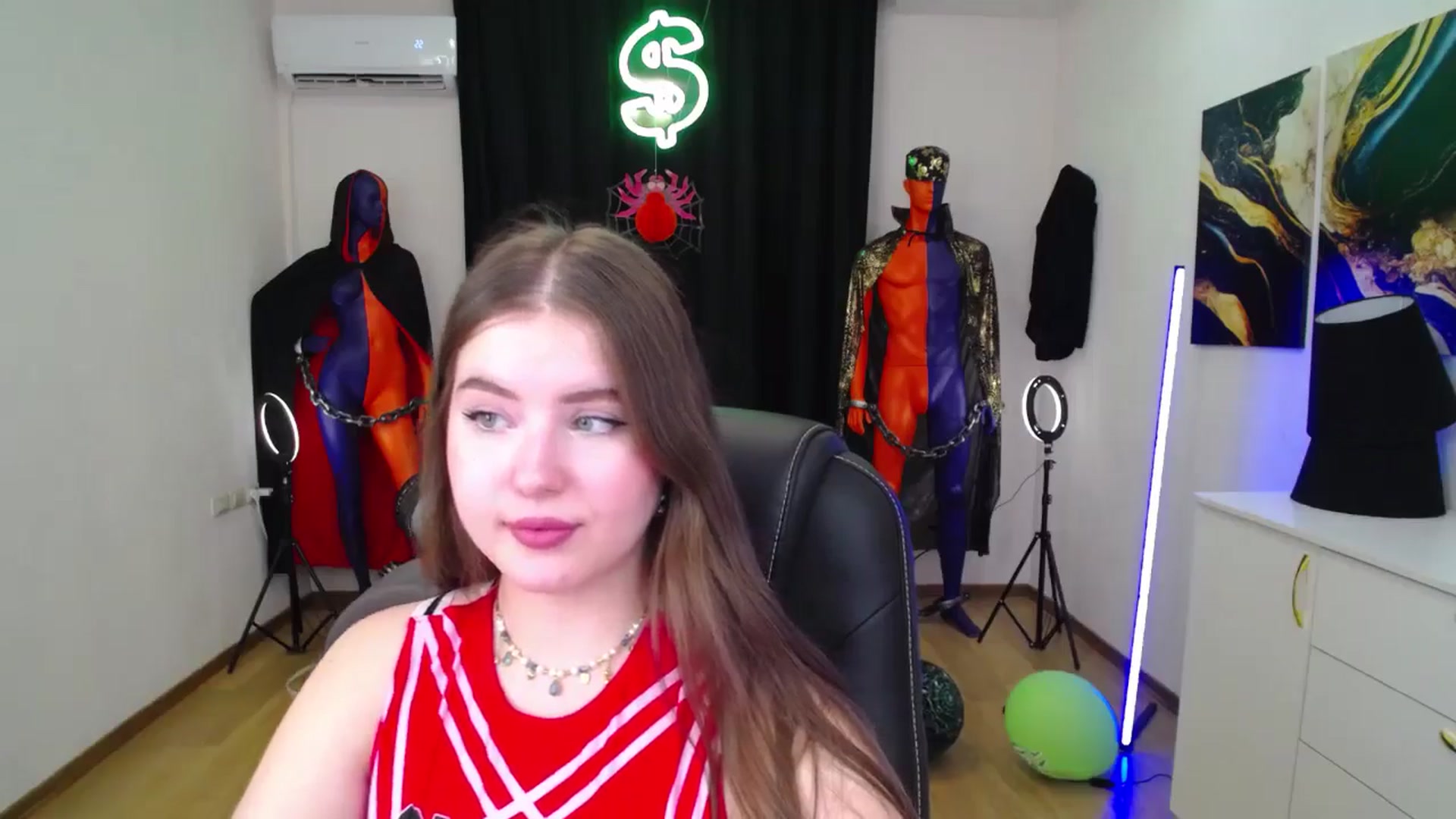 Gallery image thumbnail from AdmireMyEyes's myfreecams stream on, 10/30/2024, 09:43 image 18 of 20