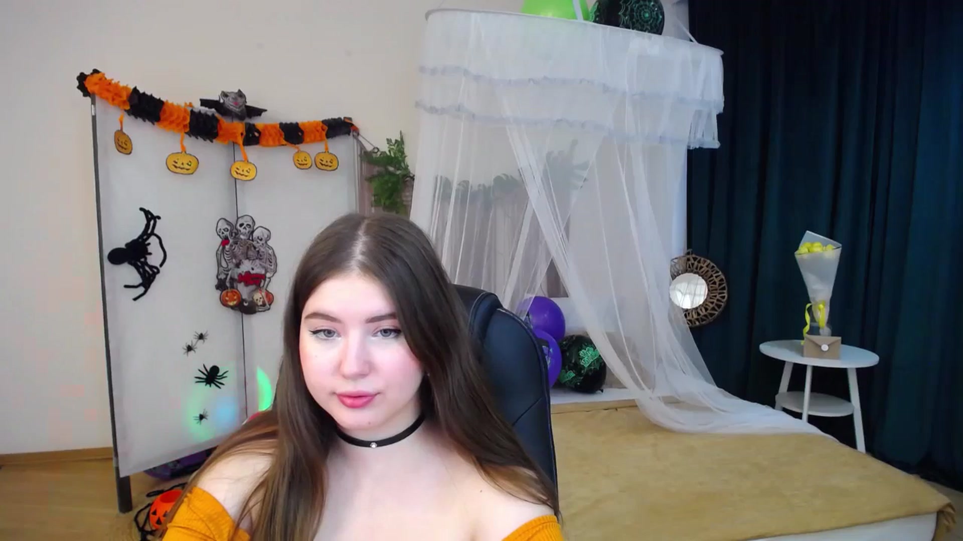 Gallery image thumbnail from AdmireMyEyes's myfreecams stream on, 11/01/2024, 09:05 image 14 of 20