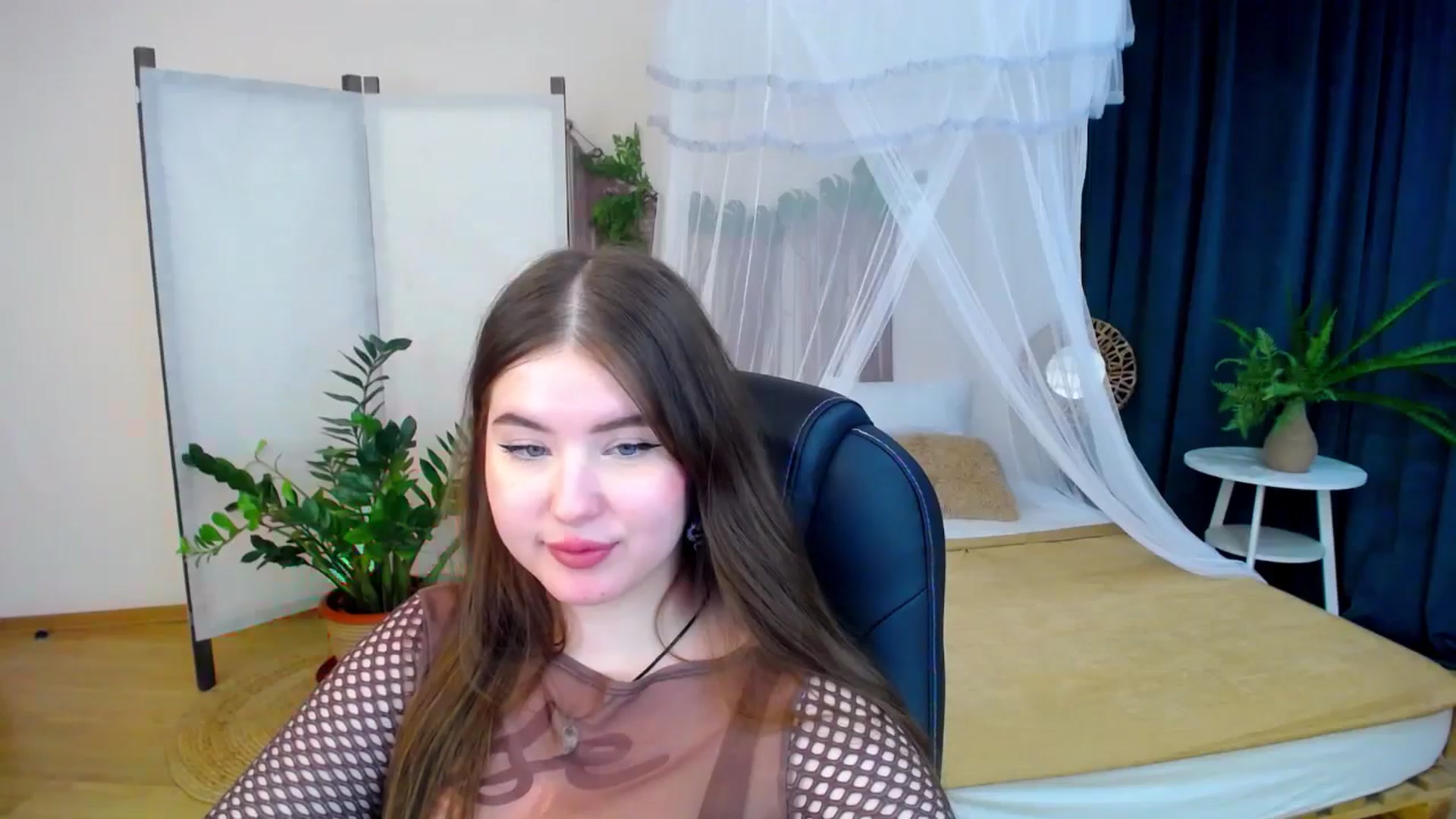 Gallery image thumbnail from AdmireMyEyes's myfreecams stream on, 11/06/2024, 22:48 image 8 of 20