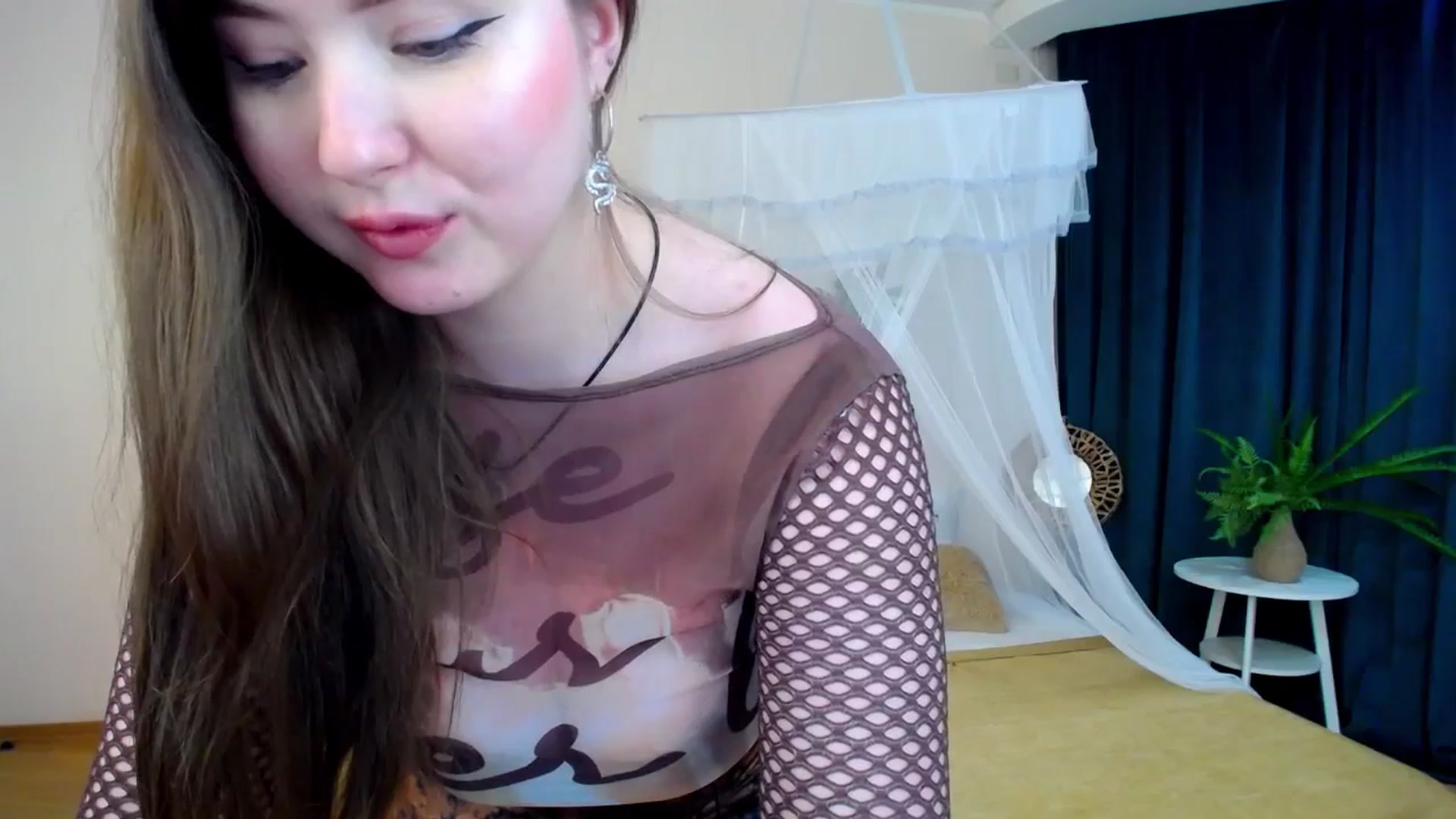 Gallery image thumbnail from AdmireMyEyes's myfreecams stream on, 11/06/2024, 23:30 image 7 of 20