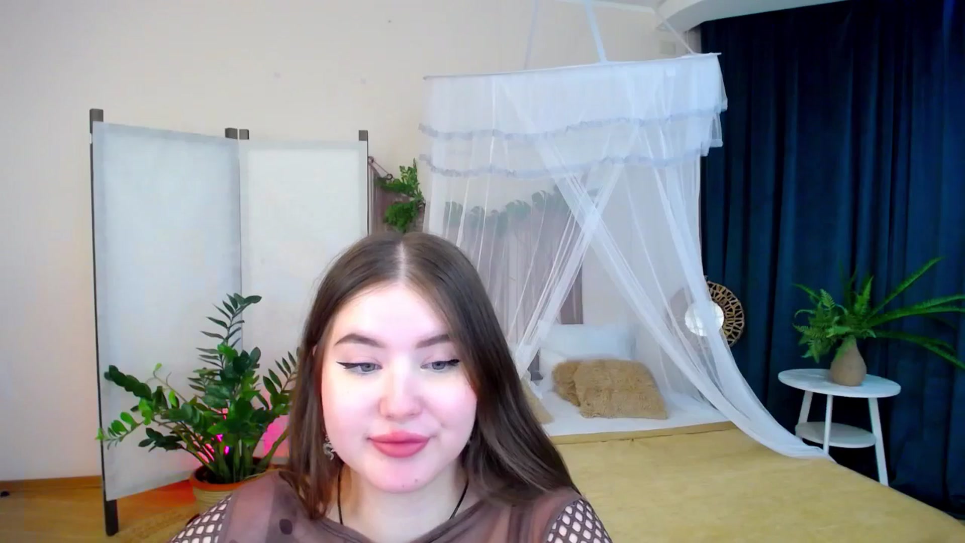 Gallery image thumbnail from AdmireMyEyes's myfreecams stream on, 11/06/2024, 23:30 image 18 of 20