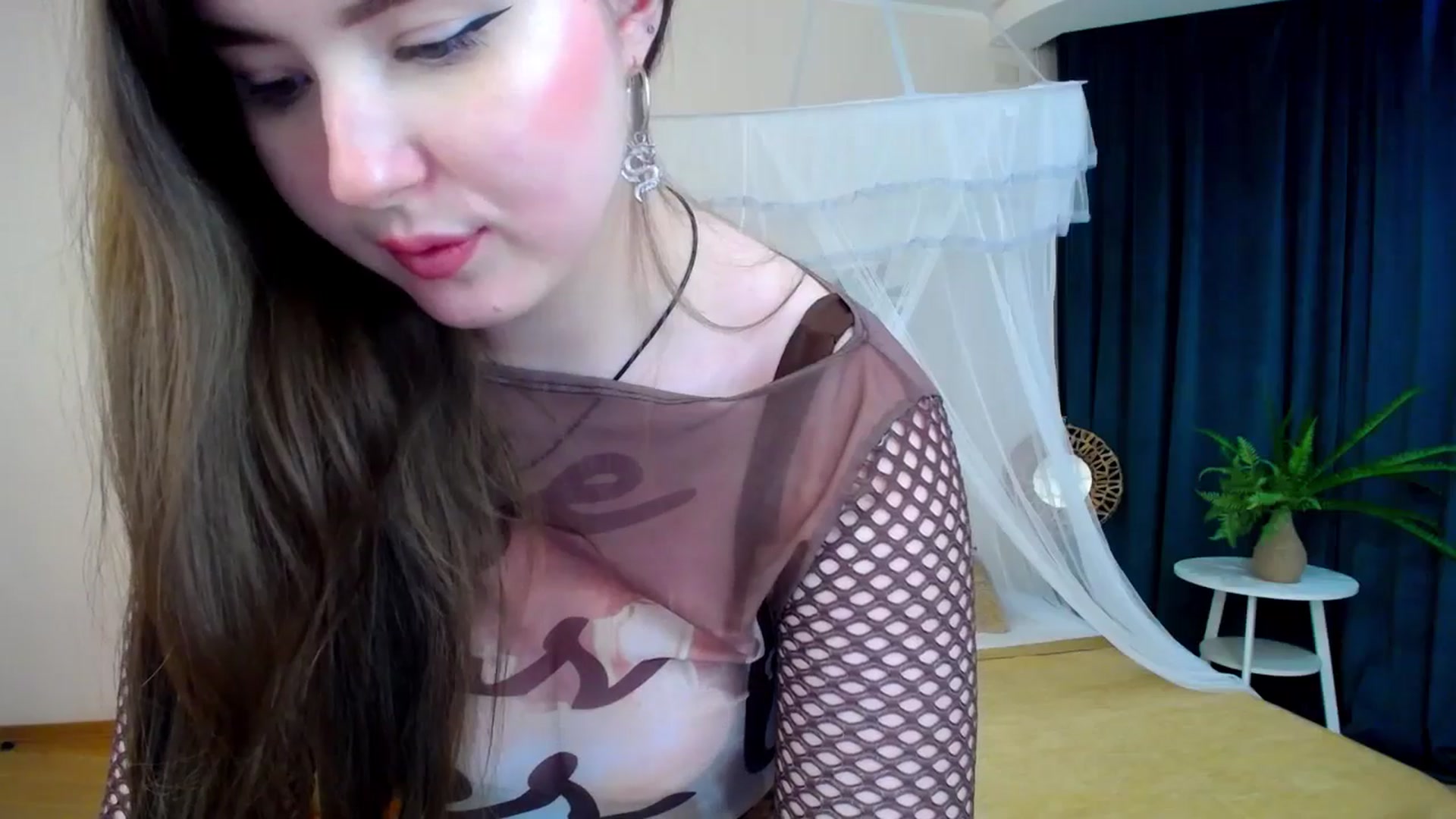 Gallery image thumbnail from AdmireMyEyes's myfreecams stream on, 11/06/2024, 23:30 image 8 of 20