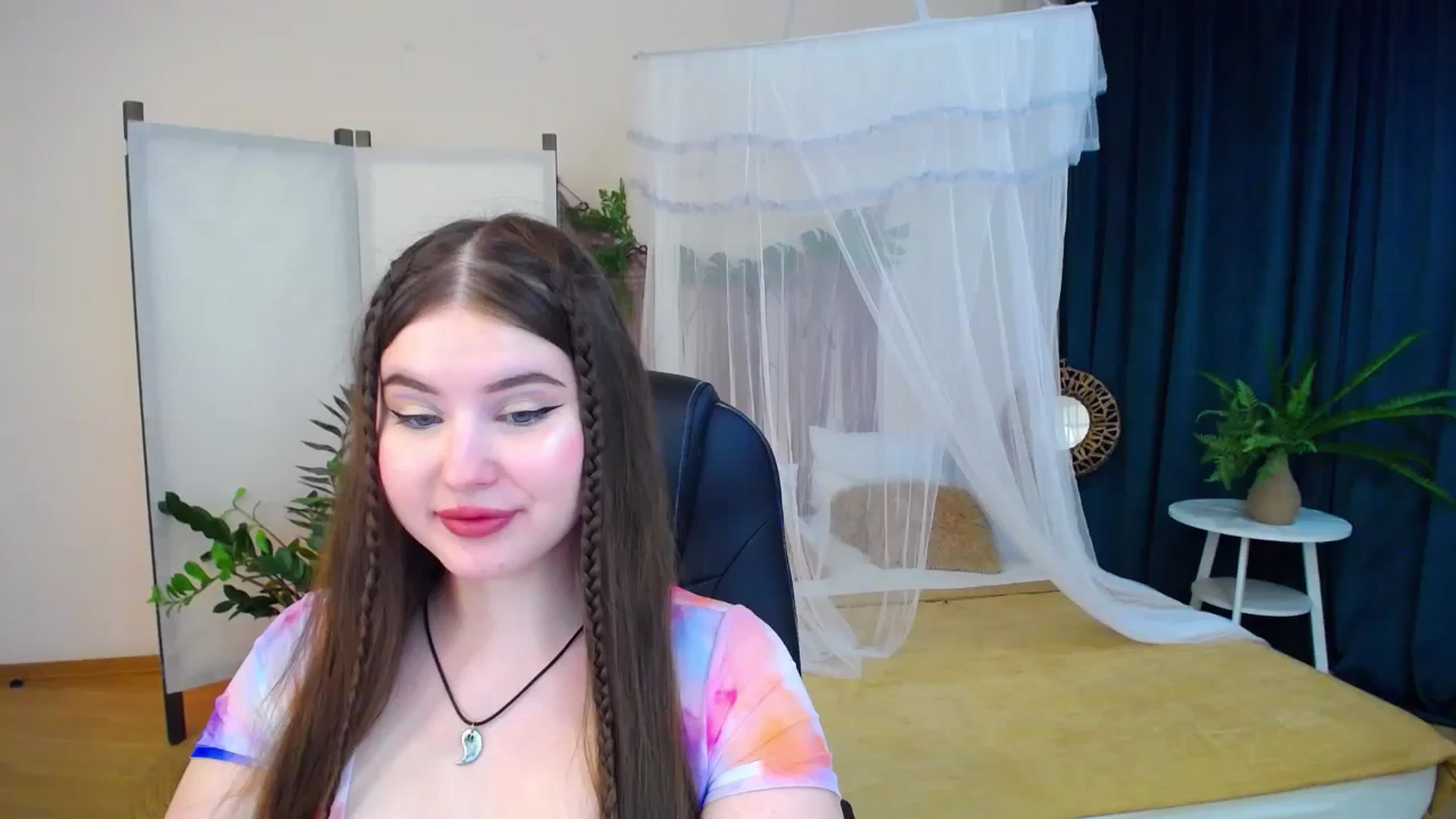 Gallery image thumbnail from AdmireMyEyes's myfreecams stream on, 11/07/2024, 19:49 image 19 of 20
