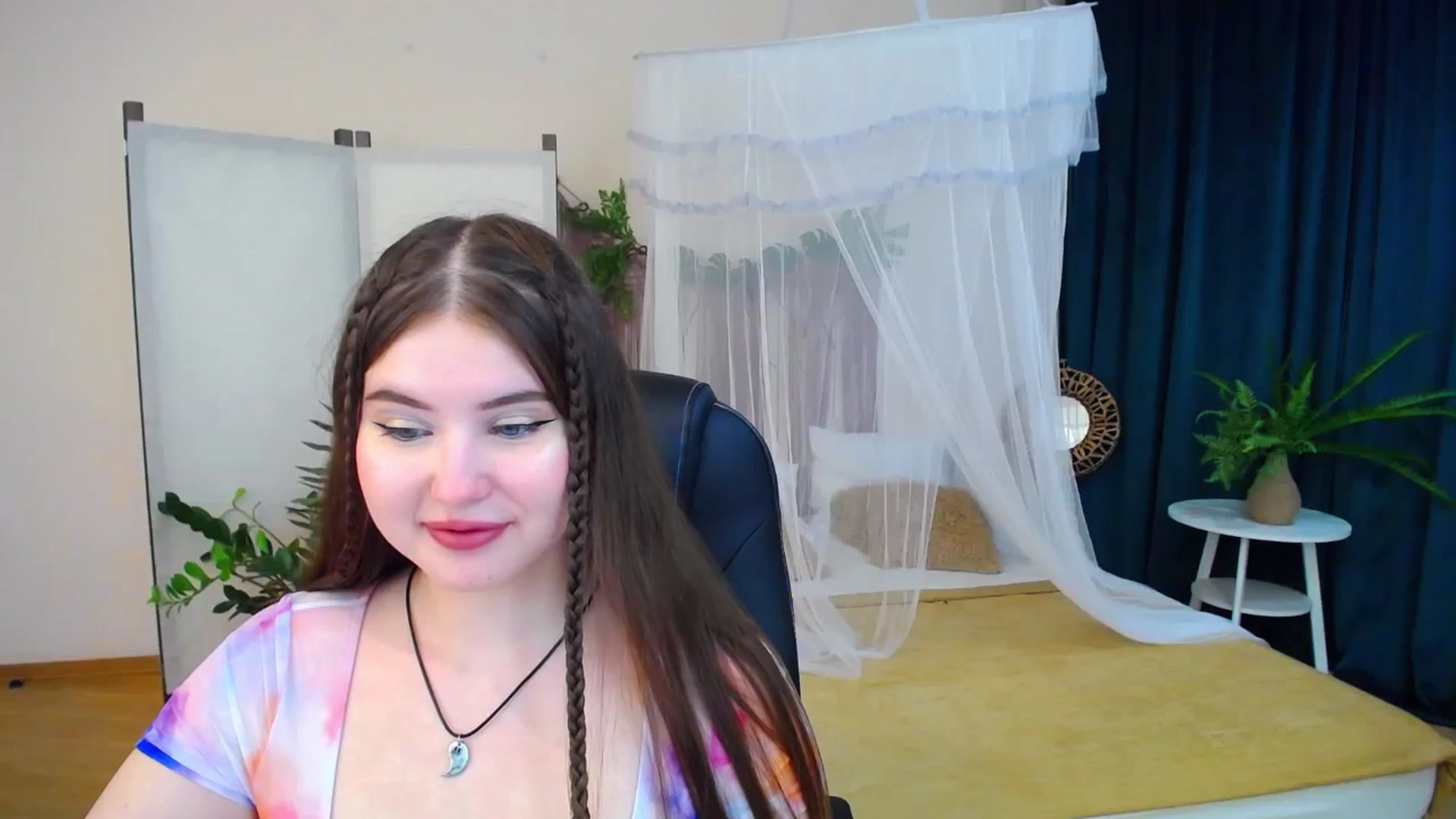 Gallery image thumbnail from AdmireMyEyes's myfreecams stream on, 11/07/2024, 19:49 image 16 of 20