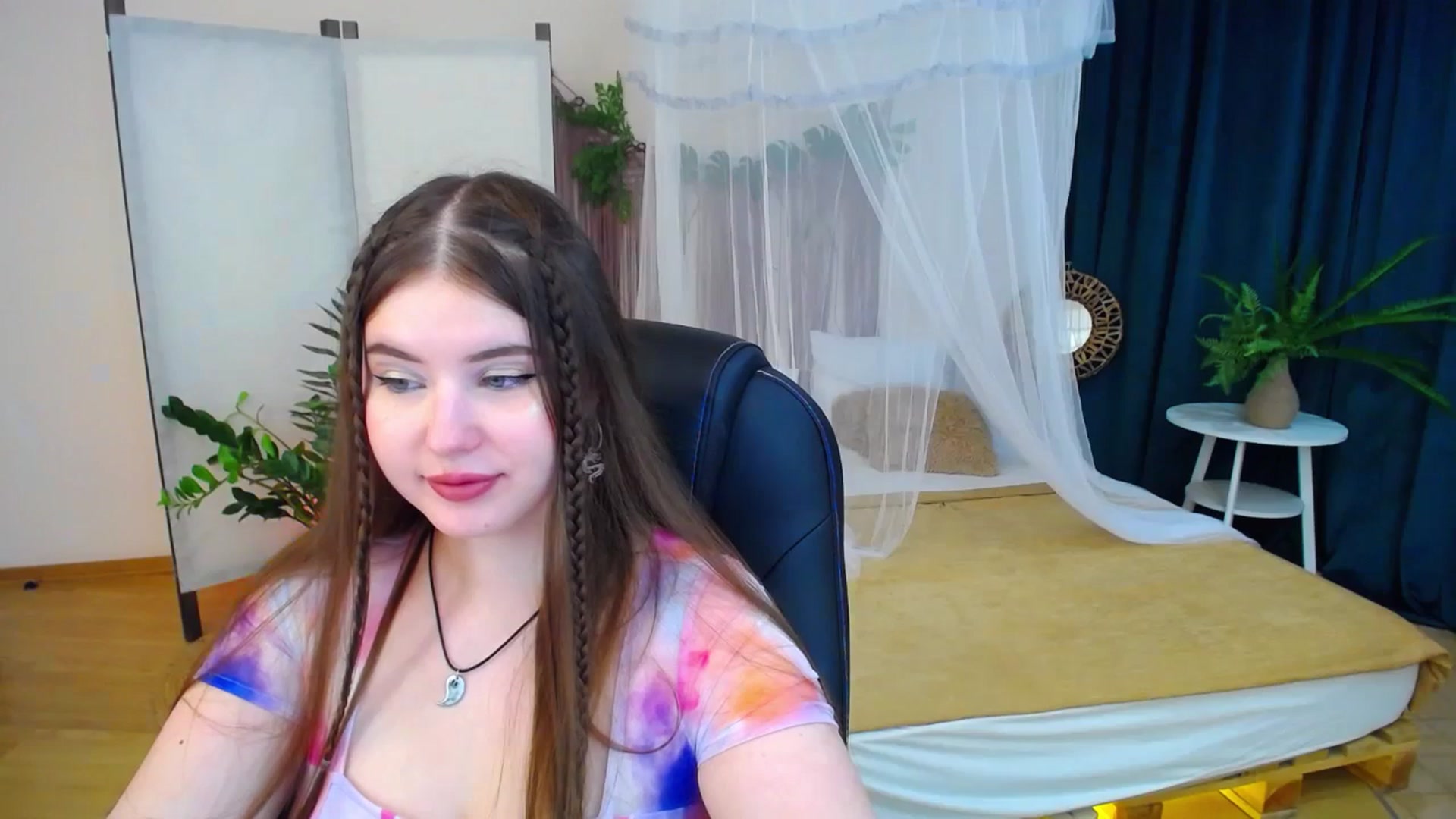 Gallery image thumbnail from AdmireMyEyes's myfreecams stream on, 11/07/2024, 19:49 image 10 of 20