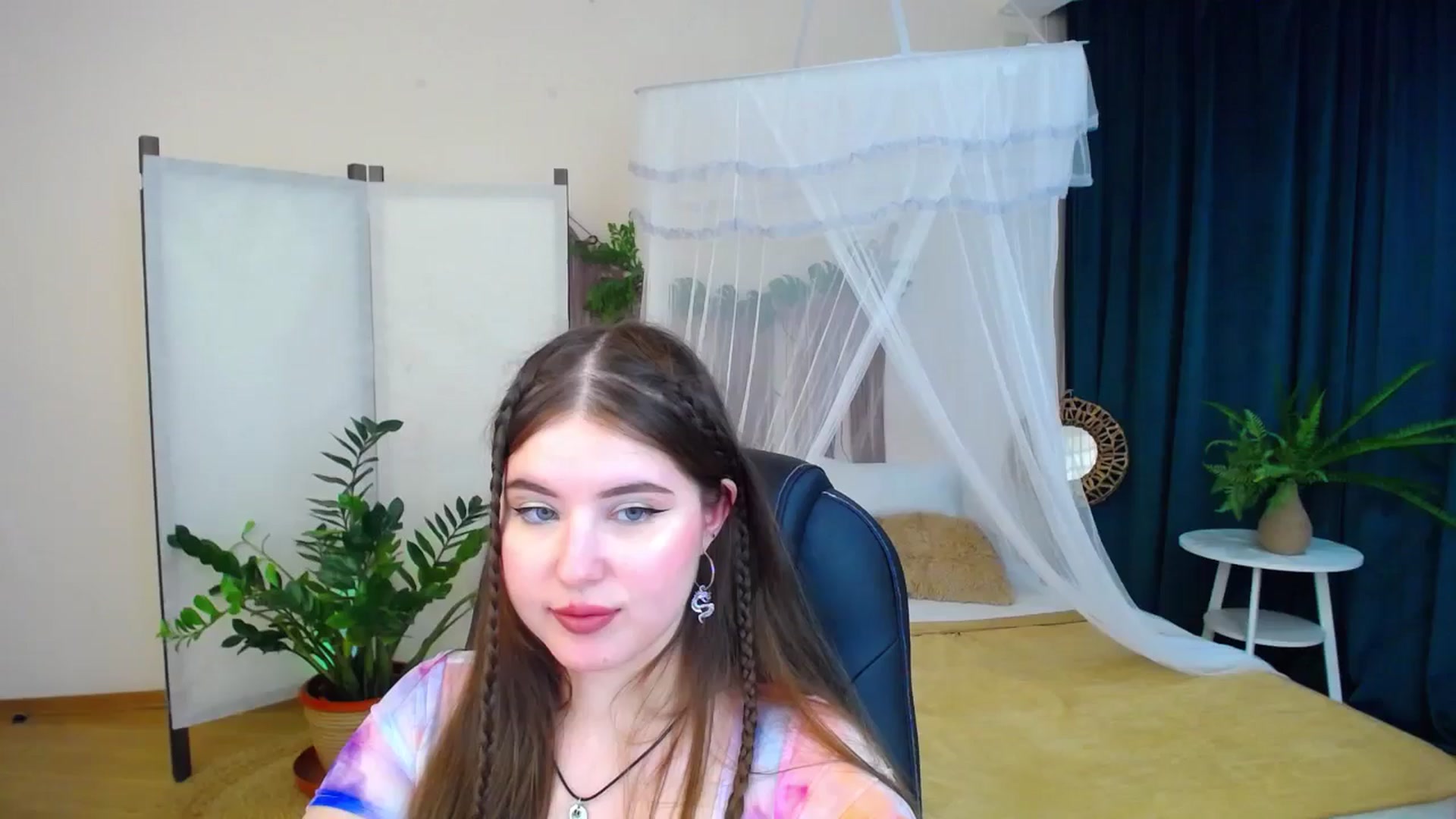 Gallery image thumbnail from AdmireMyEyes's myfreecams stream on, 11/08/2024, 24:58 image 18 of 20