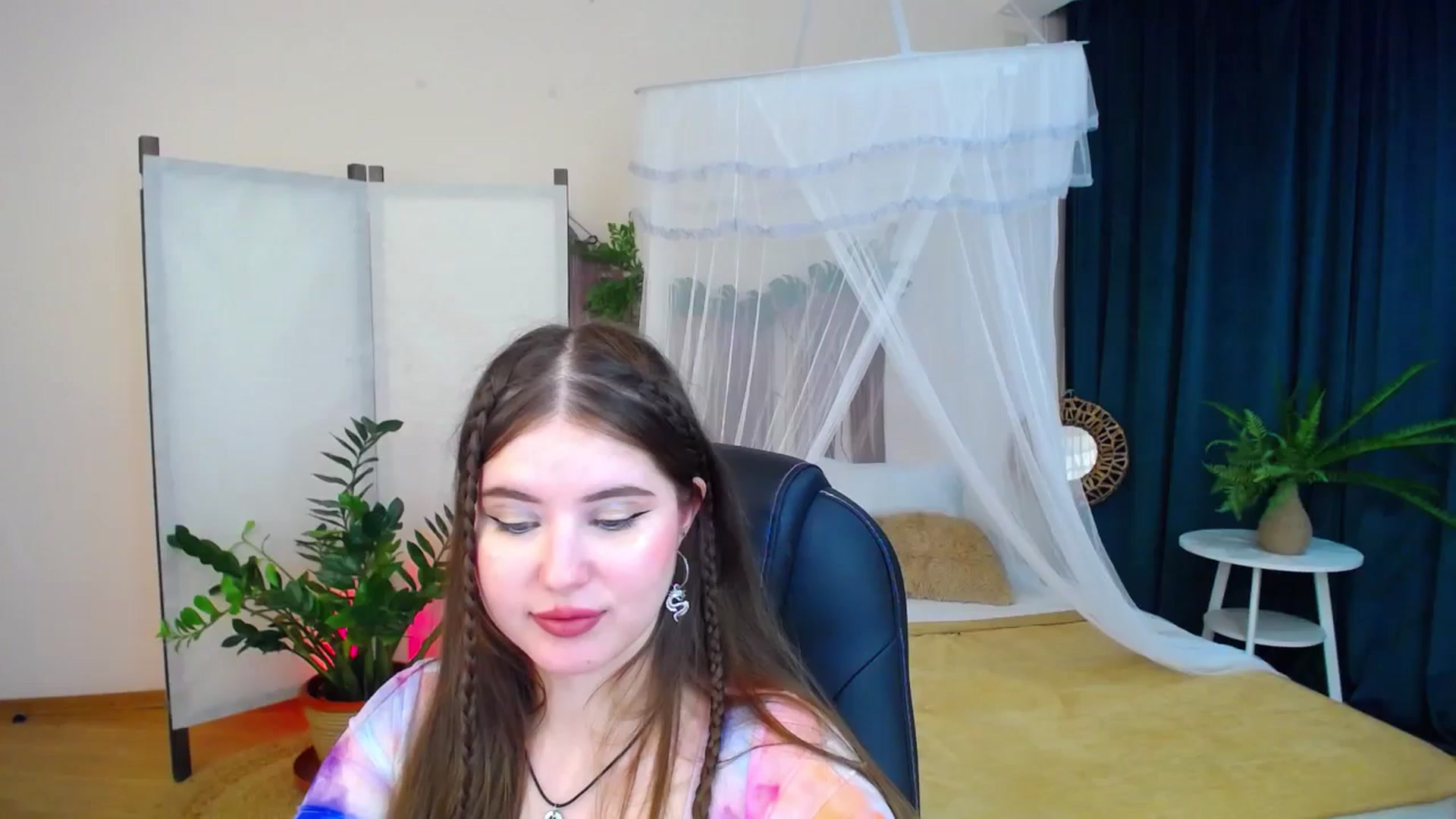 Gallery image thumbnail from AdmireMyEyes's myfreecams stream on, 11/08/2024, 24:58 image 17 of 20
