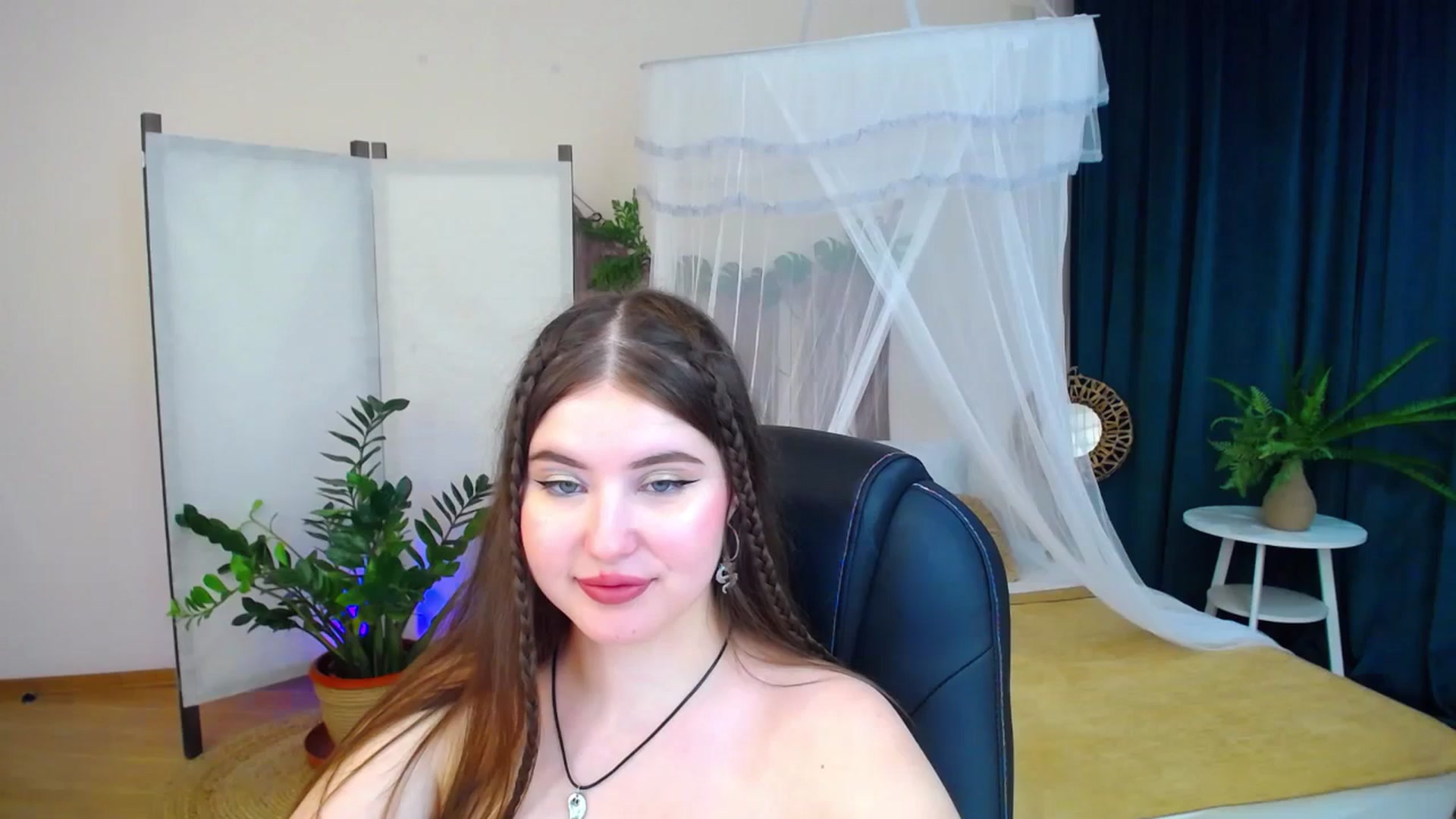 Gallery image thumbnail from AdmireMyEyes's myfreecams stream on, 11/08/2024, 02:08 image 6 of 20