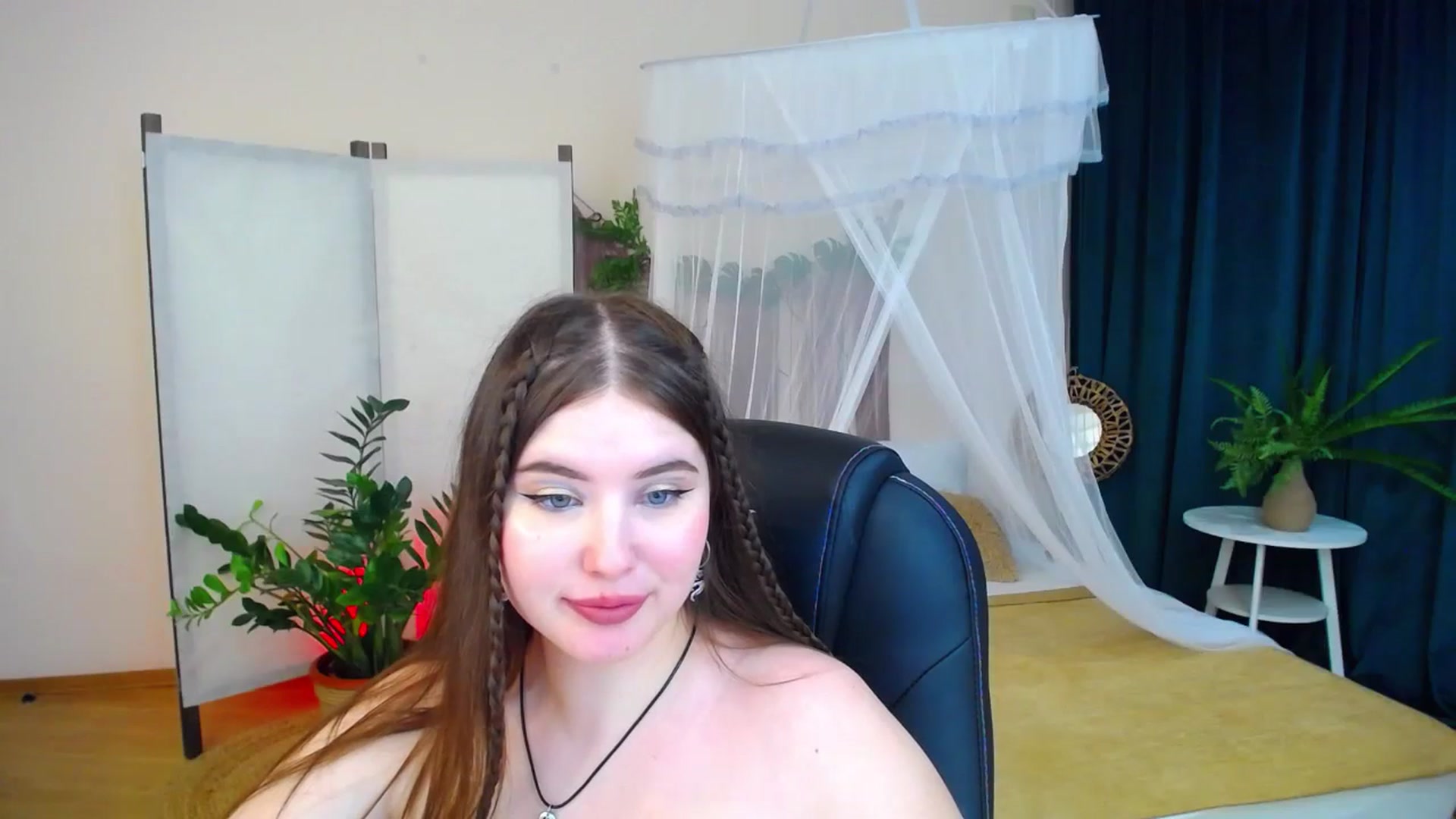 Gallery image thumbnail from AdmireMyEyes's myfreecams stream on, 11/08/2024, 02:08 image 7 of 20