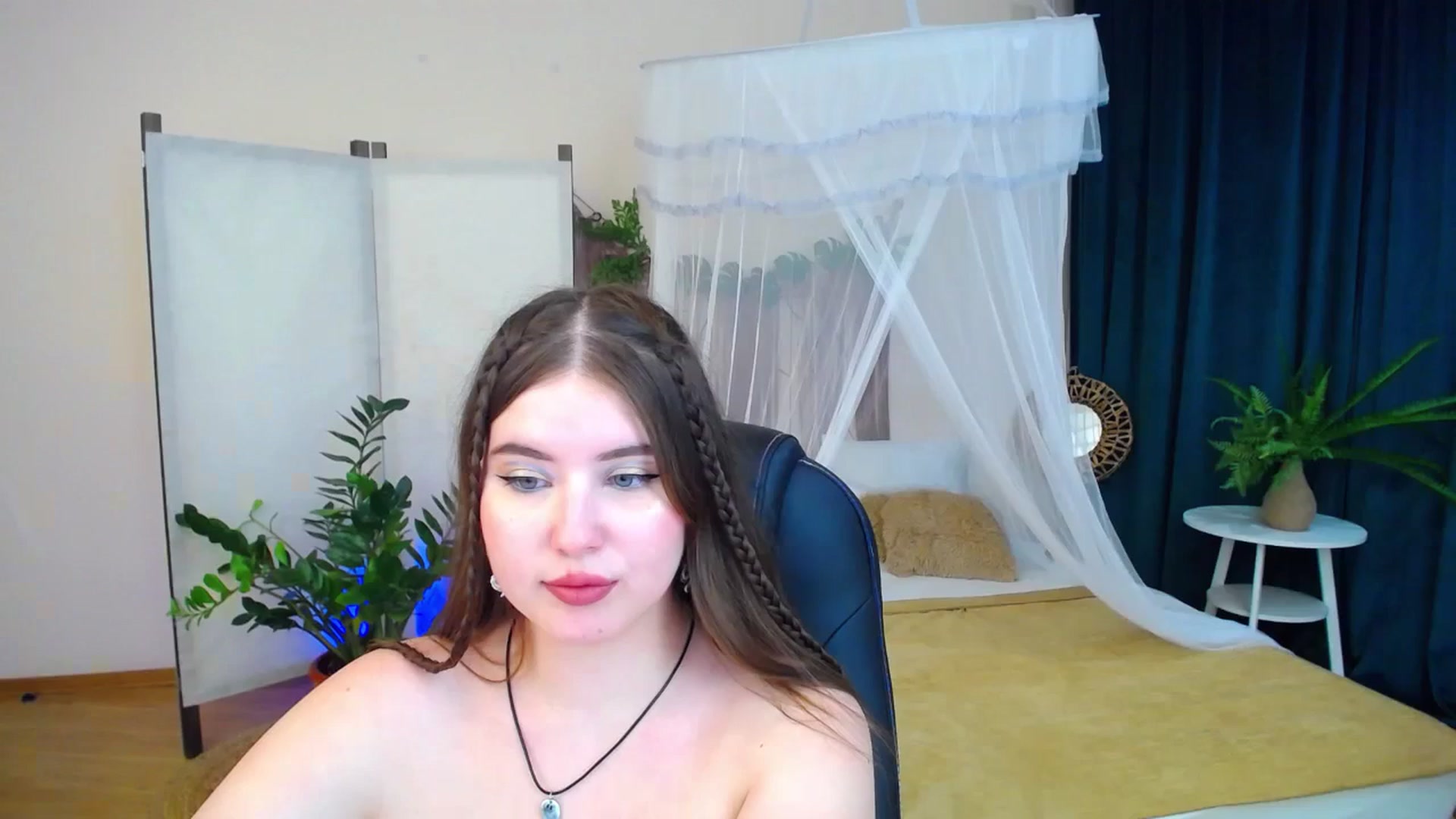 Gallery image thumbnail from AdmireMyEyes's myfreecams stream on, 11/08/2024, 02:08 image 1 of 20