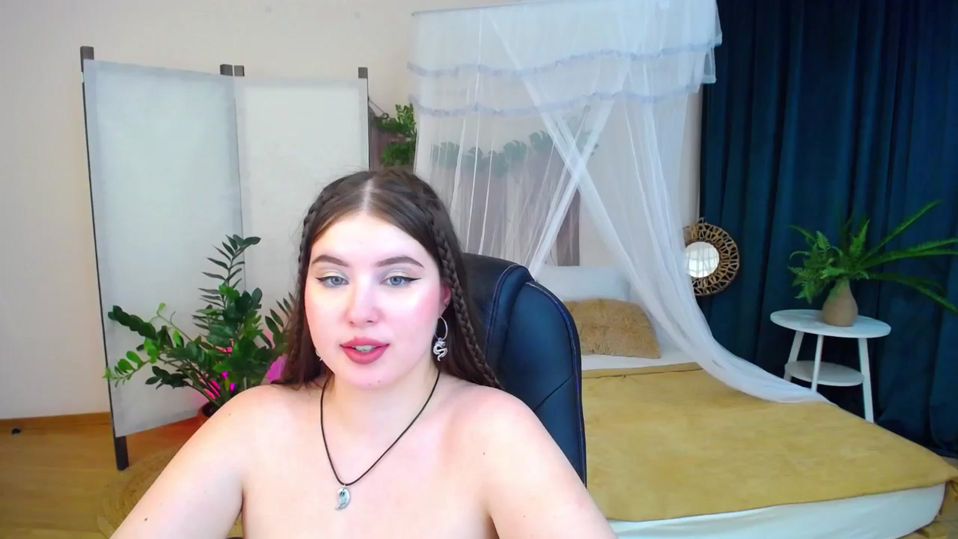 Gallery image thumbnail from AdmireMyEyes's myfreecams stream on, 11/08/2024, 02:08 image 15 of 20