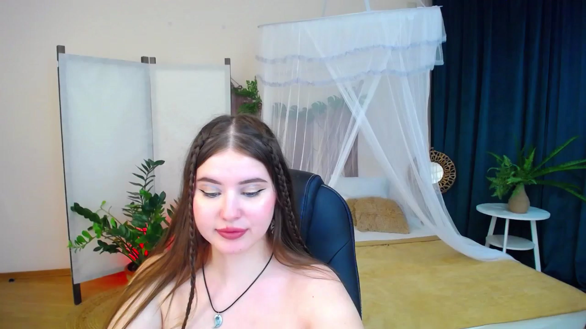 Gallery image thumbnail from AdmireMyEyes's myfreecams stream on, 11/08/2024, 02:08 image 2 of 20