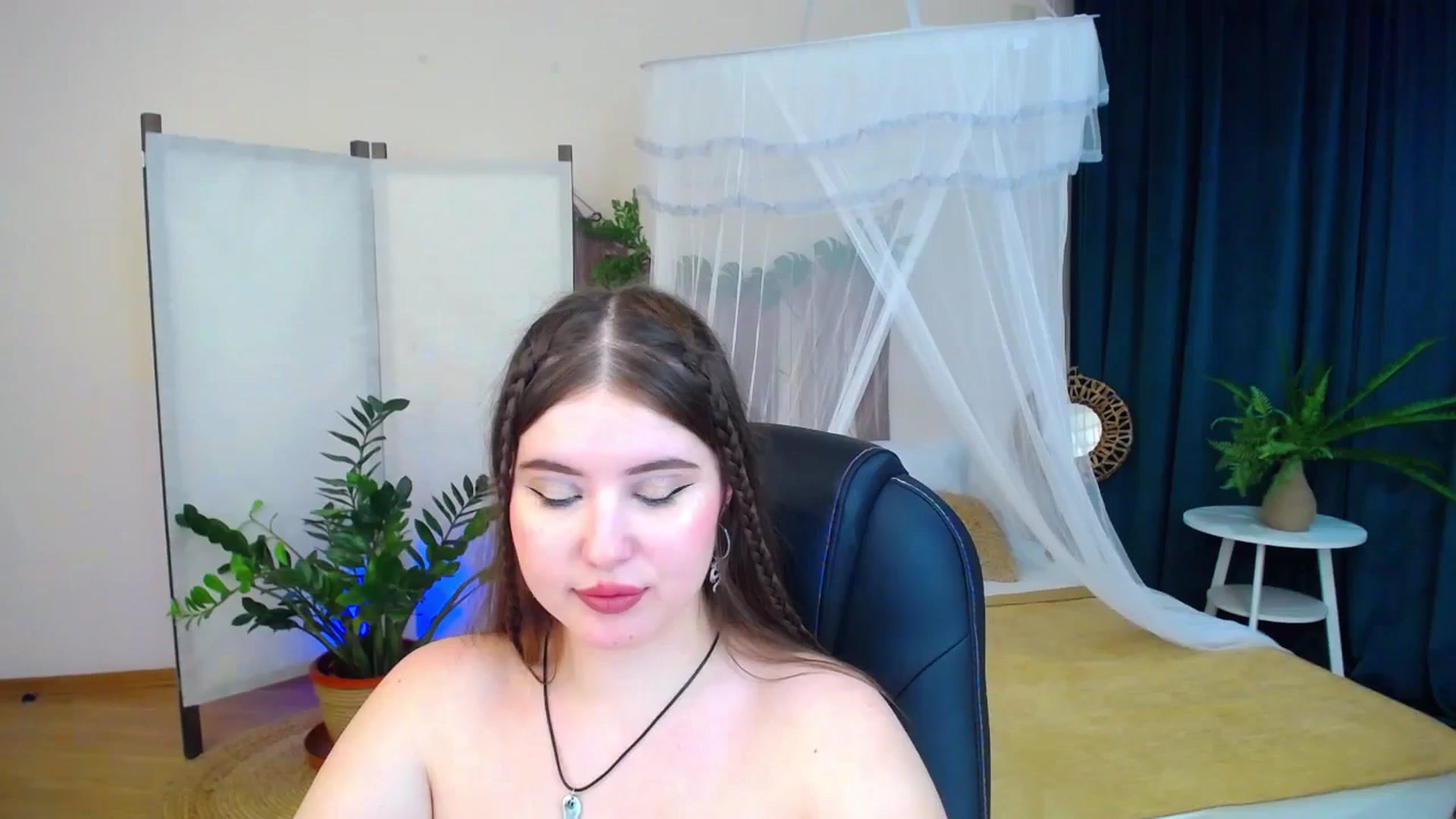 Gallery image thumbnail from AdmireMyEyes's myfreecams stream on, 11/08/2024, 02:08 image 5 of 20