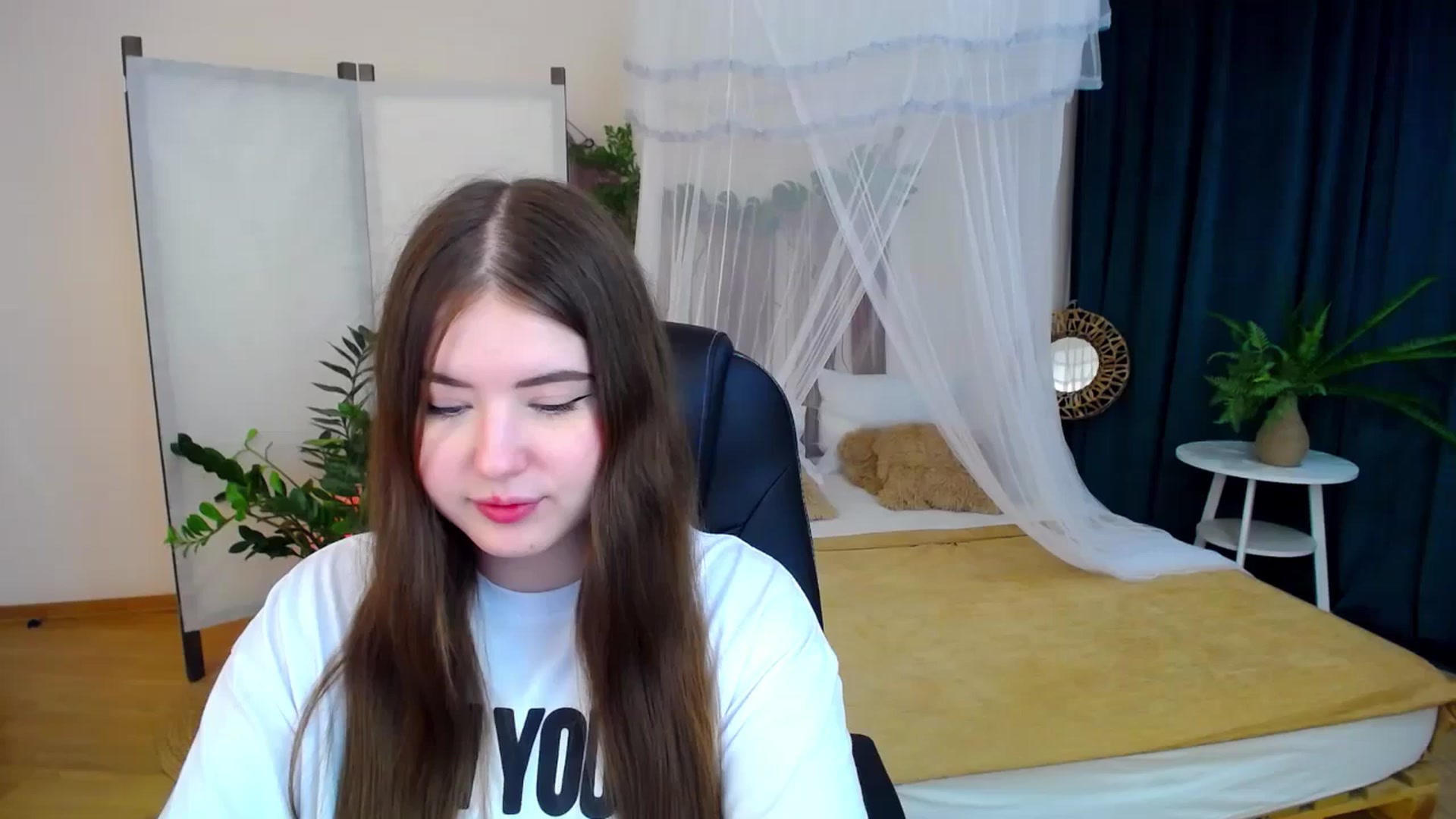 Gallery image thumbnail from AdmireMyEyes's myfreecams stream on, 11/08/2024, 19:47 image 1 of 20