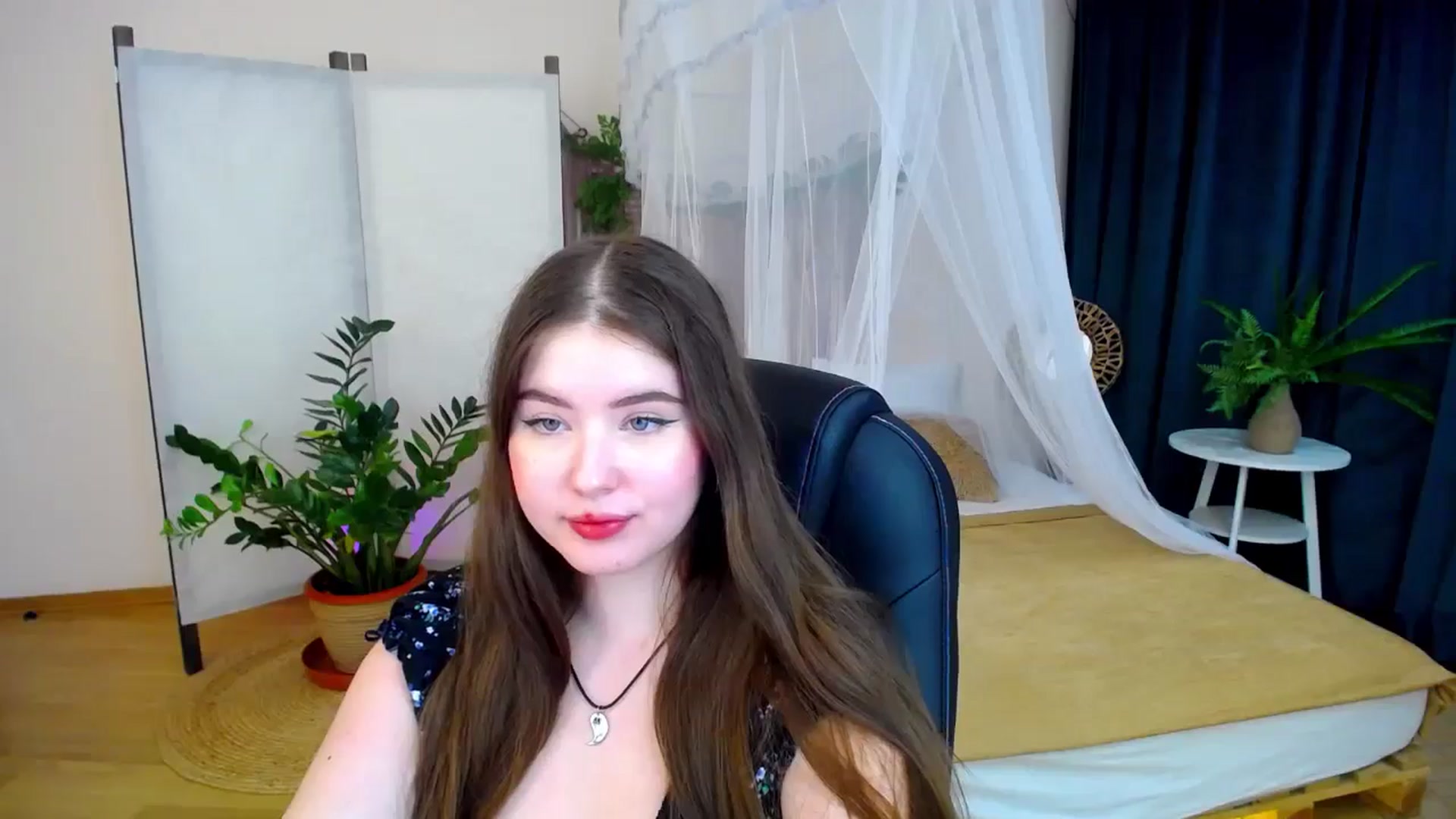 Gallery image thumbnail from AdmireMyEyes's myfreecams stream on, 11/09/2024, 23:43 image 18 of 20