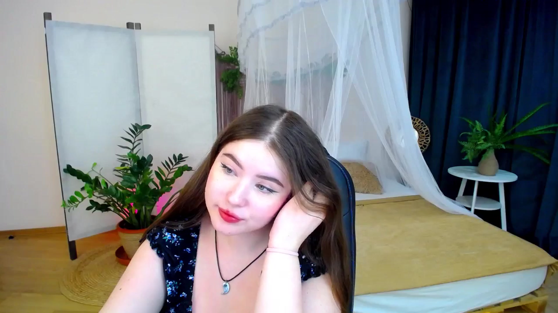 Gallery image thumbnail from AdmireMyEyes's myfreecams stream on, 11/09/2024, 23:43 image 9 of 20