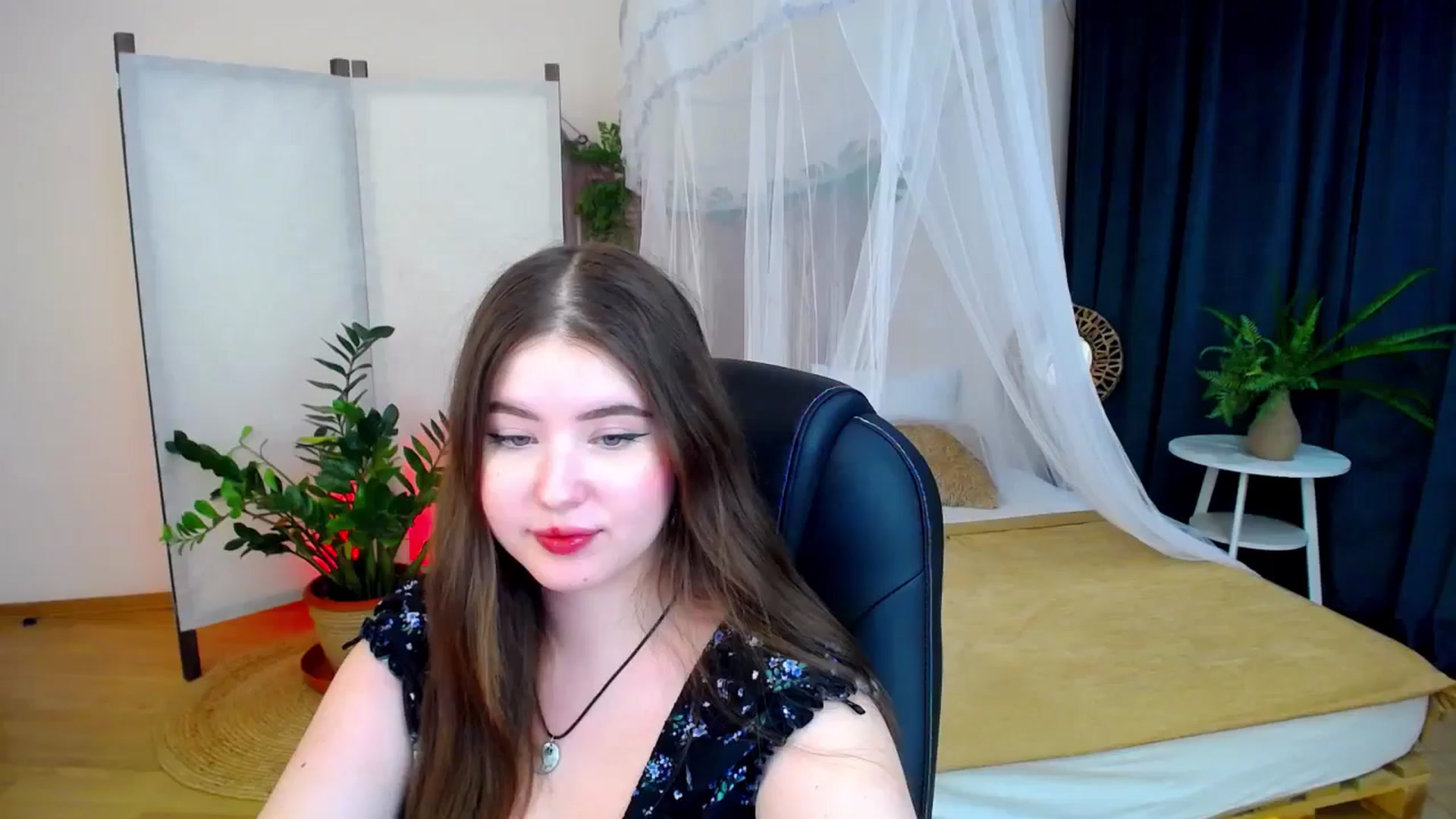 Gallery image thumbnail from AdmireMyEyes's myfreecams stream on, 11/09/2024, 23:43 image 5 of 20