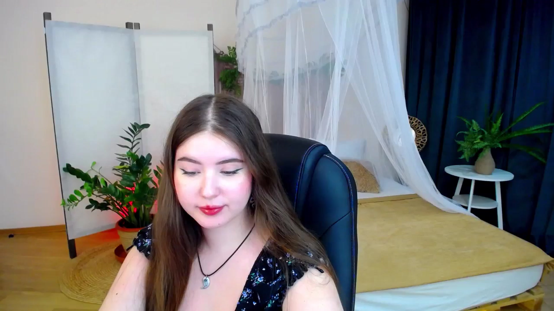 Gallery image thumbnail from AdmireMyEyes's myfreecams stream on, 11/09/2024, 23:43 image 11 of 20
