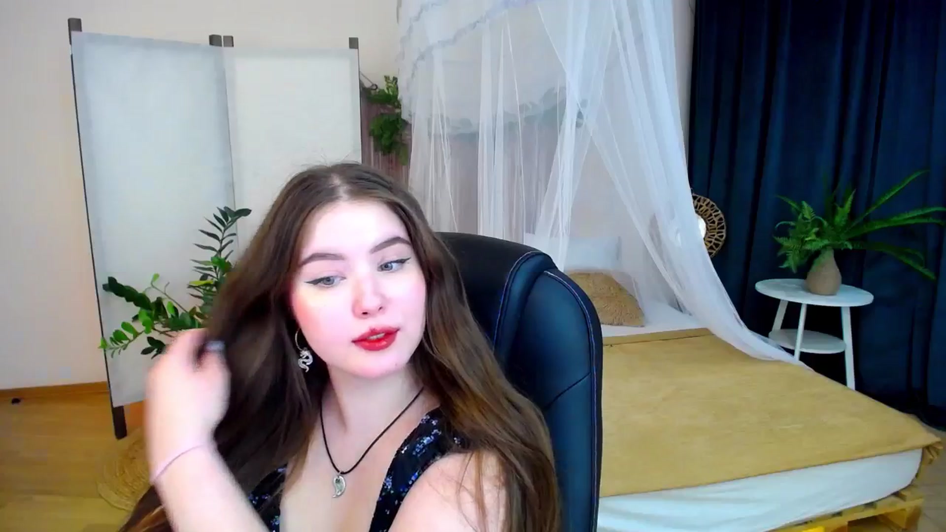 Gallery image thumbnail from AdmireMyEyes's myfreecams stream on, 11/10/2024, 01:44 image 3 of 20