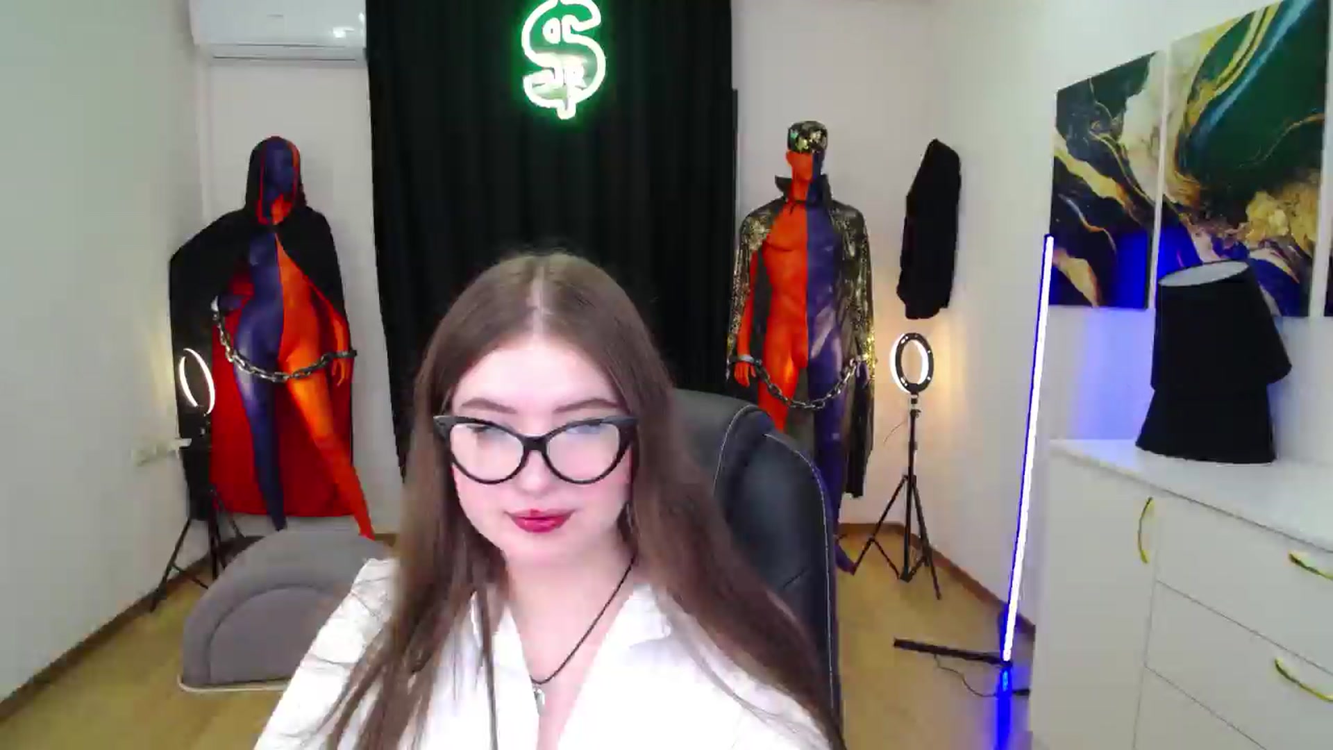 Gallery image thumbnail from AdmireMyEyes's myfreecams stream on, 11/10/2024, 19:47 image 18 of 20