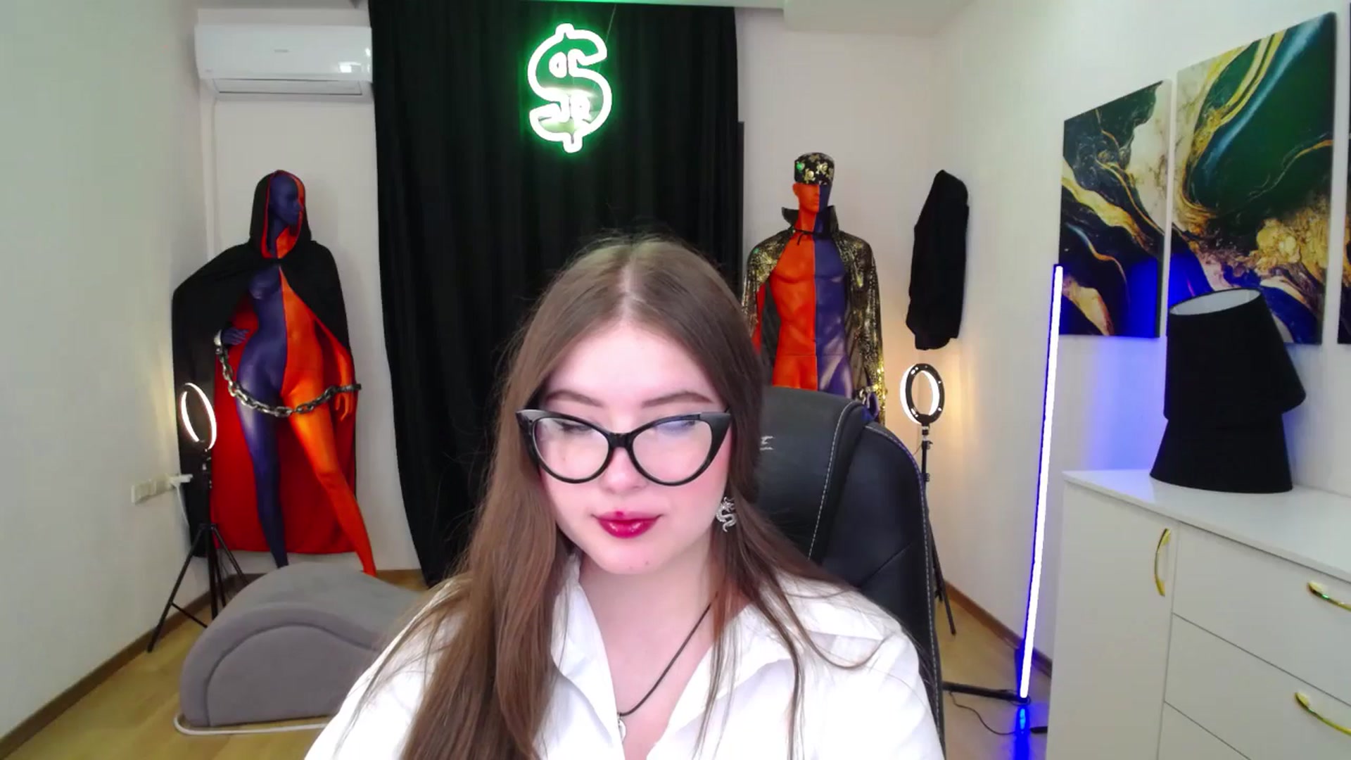 Gallery image thumbnail from AdmireMyEyes's myfreecams stream on, 11/10/2024, 19:47 image 11 of 20