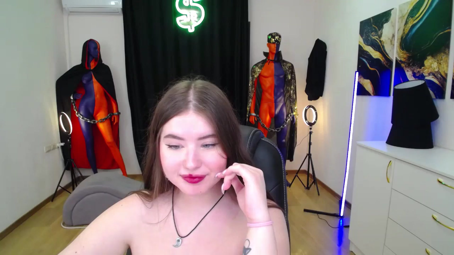 Gallery image thumbnail from AdmireMyEyes's myfreecams stream on, 11/10/2024, 21:50 image 19 of 20