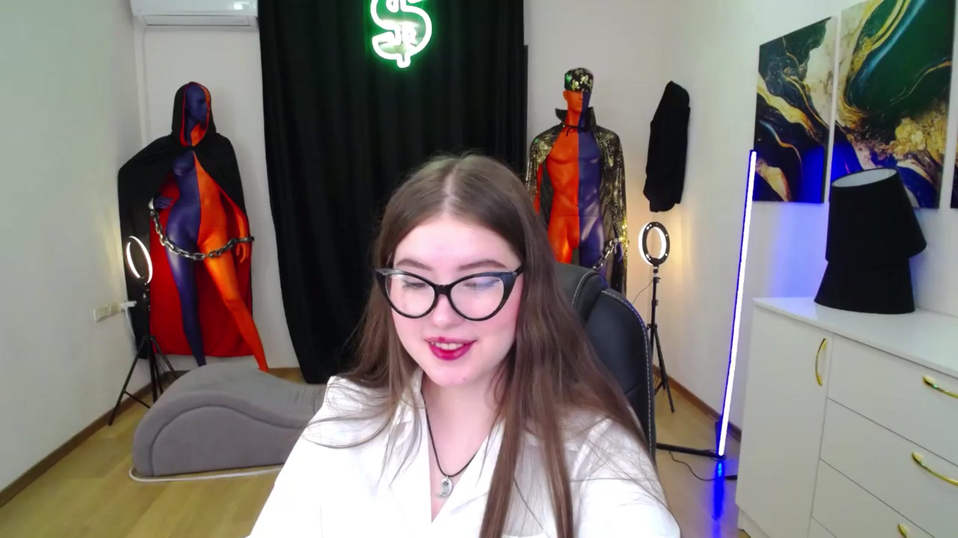 Gallery image thumbnail from AdmireMyEyes's myfreecams stream on, 11/10/2024, 21:50 image 11 of 20
