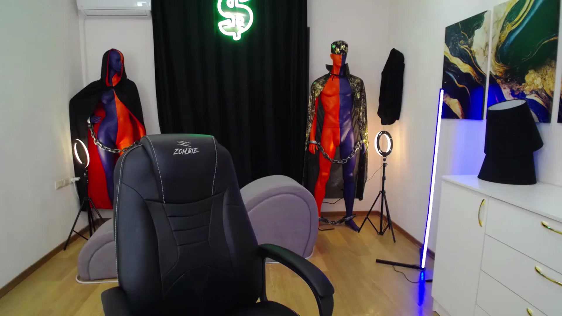 Gallery image thumbnail from AdmireMyEyes's myfreecams stream on, 11/10/2024, 21:50 image 17 of 20