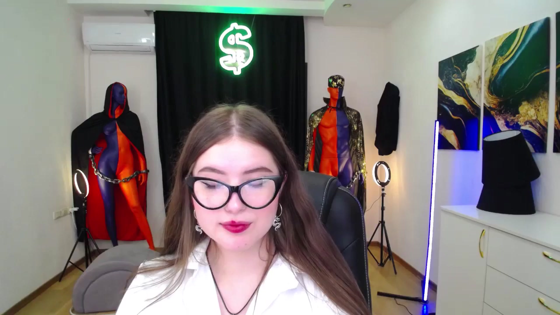 Gallery image thumbnail from AdmireMyEyes's myfreecams stream on, 11/10/2024, 21:50 image 9 of 20