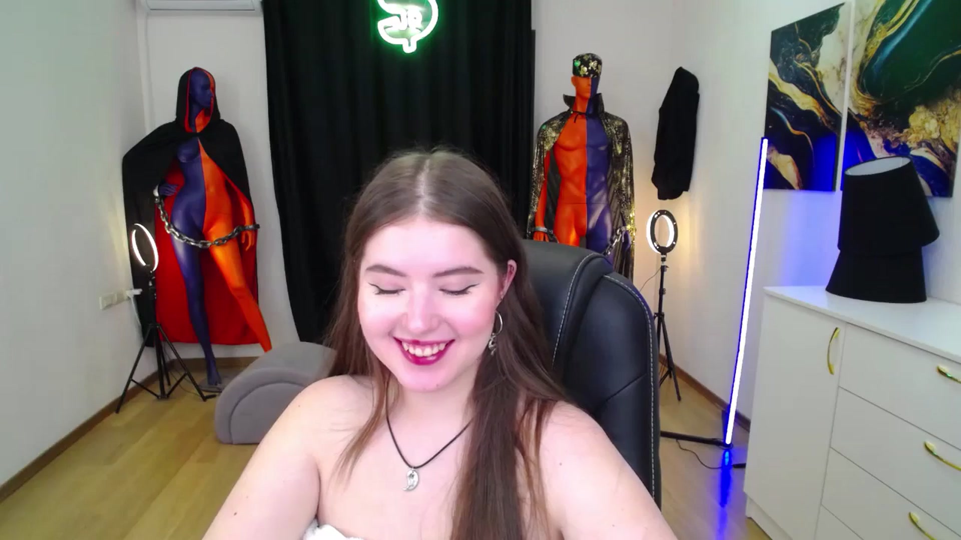 Gallery image thumbnail from AdmireMyEyes's myfreecams stream on, 11/11/2024, 01:01 image 20 of 20