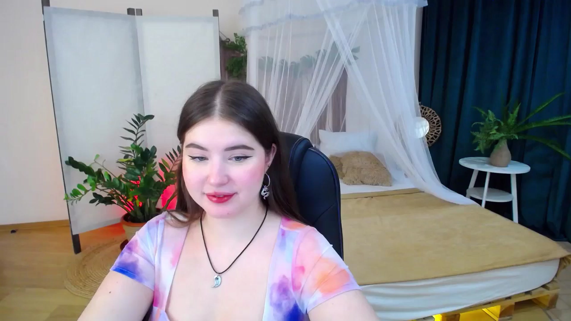 Gallery image thumbnail from AdmireMyEyes's myfreecams stream on, 11/13/2024, 07:04 image 19 of 20