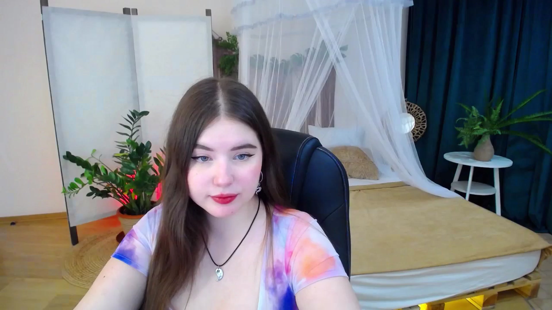 Gallery image thumbnail from AdmireMyEyes's myfreecams stream on, 11/13/2024, 07:04 image 6 of 20