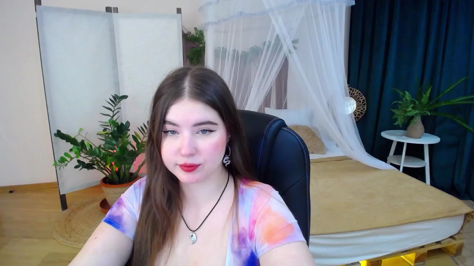 Gallery image thumbnail from AdmireMyEyes's myfreecams stream on, 11/13/2024, 07:04 image 7 of 20