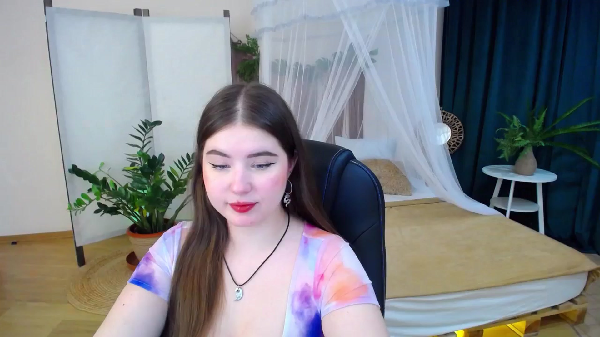 Gallery image thumbnail from AdmireMyEyes's myfreecams stream on, 11/13/2024, 07:04 image 10 of 20
