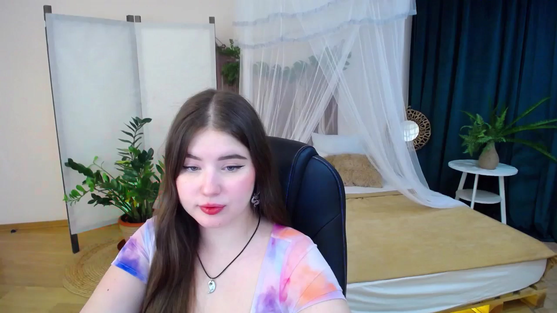 Gallery image thumbnail from AdmireMyEyes's myfreecams stream on, 11/13/2024, 09:49 image 3 of 20