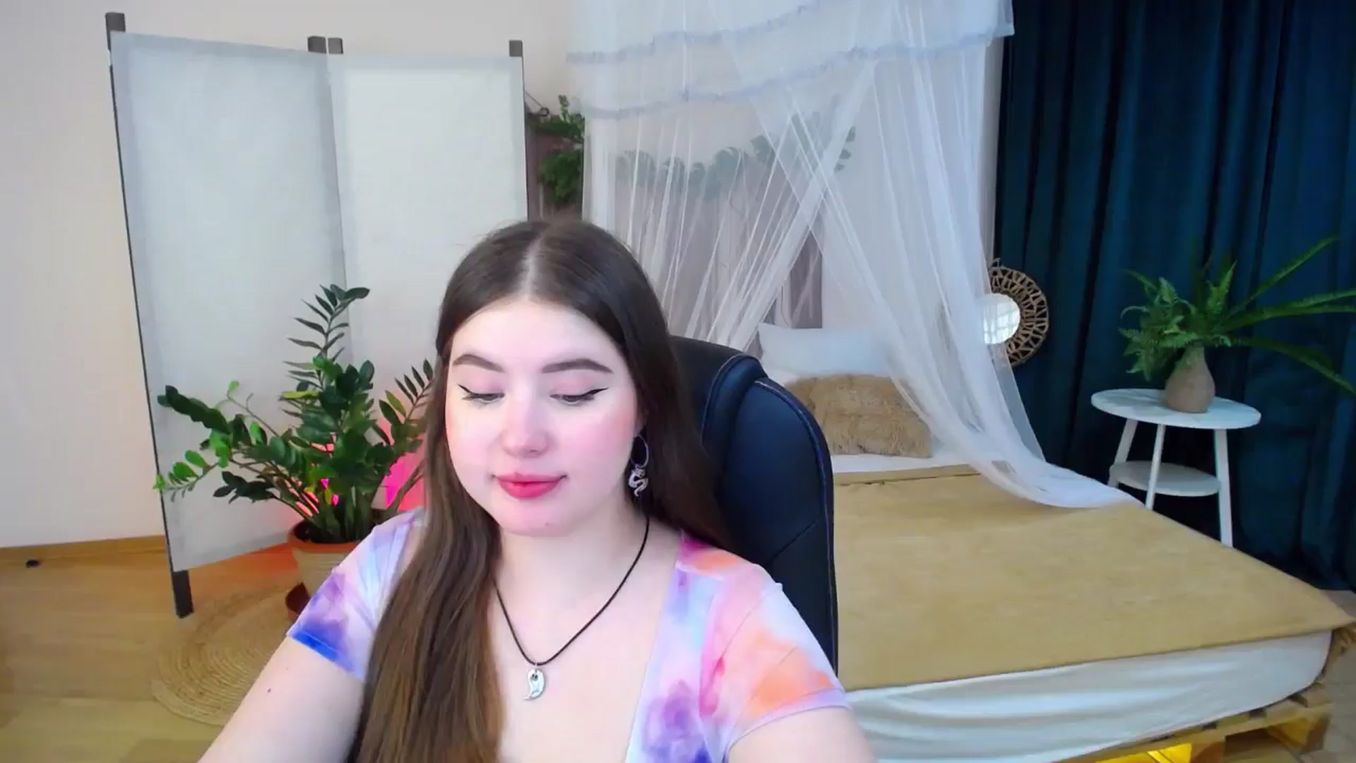 Gallery image thumbnail from AdmireMyEyes's myfreecams stream on, 11/13/2024, 09:49 image 1 of 20