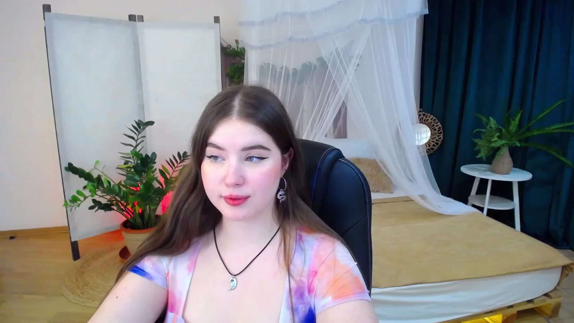 Gallery image thumbnail from AdmireMyEyes's myfreecams stream on, 11/13/2024, 09:49 image 20 of 20
