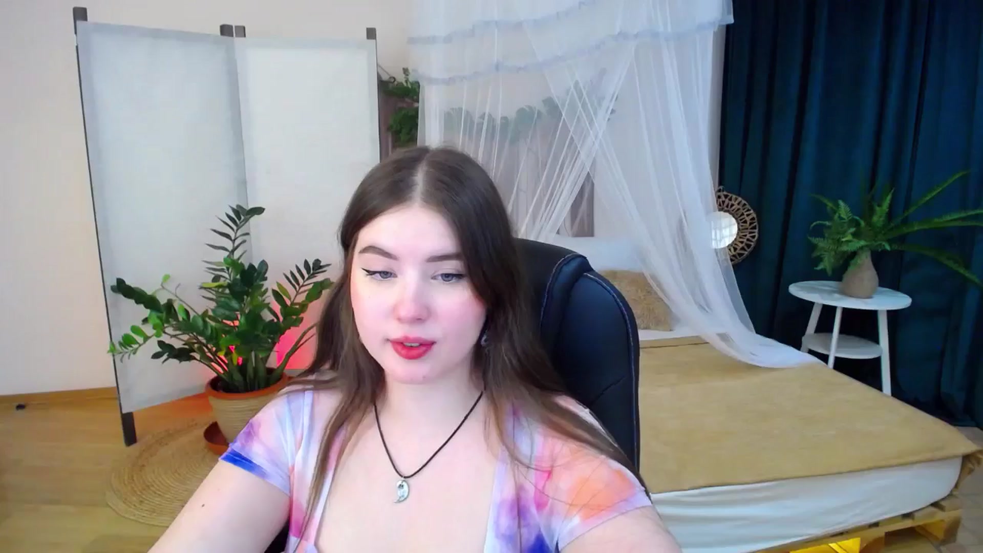 Gallery image thumbnail from AdmireMyEyes's myfreecams stream on, 11/13/2024, 09:49 image 19 of 20