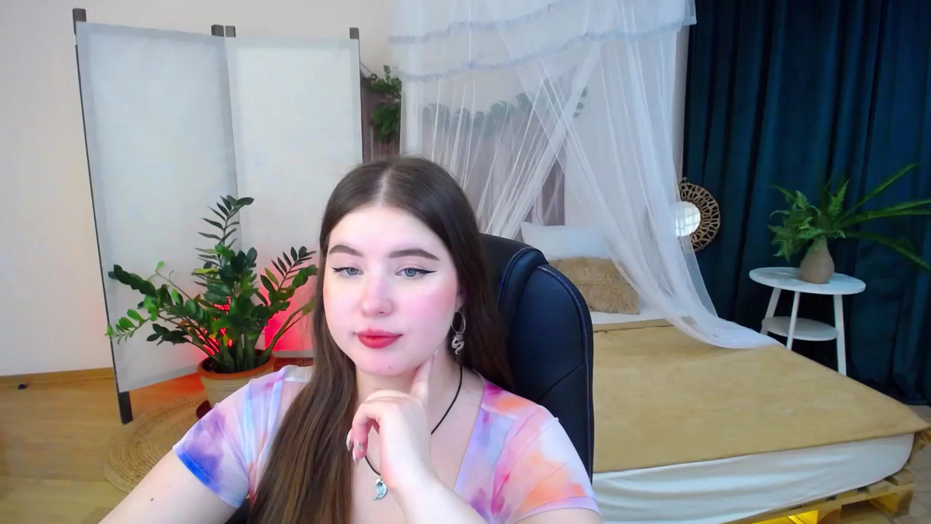 Gallery image thumbnail from AdmireMyEyes's myfreecams stream on, 11/13/2024, 09:49 image 2 of 20