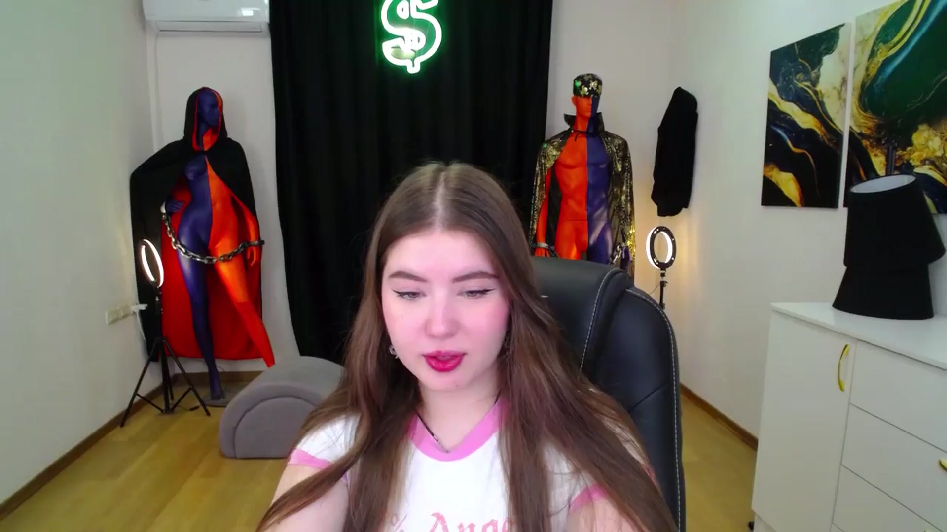 Gallery image thumbnail from AdmireMyEyes's myfreecams stream on, 11/14/2024, 04:16 image 8 of 20