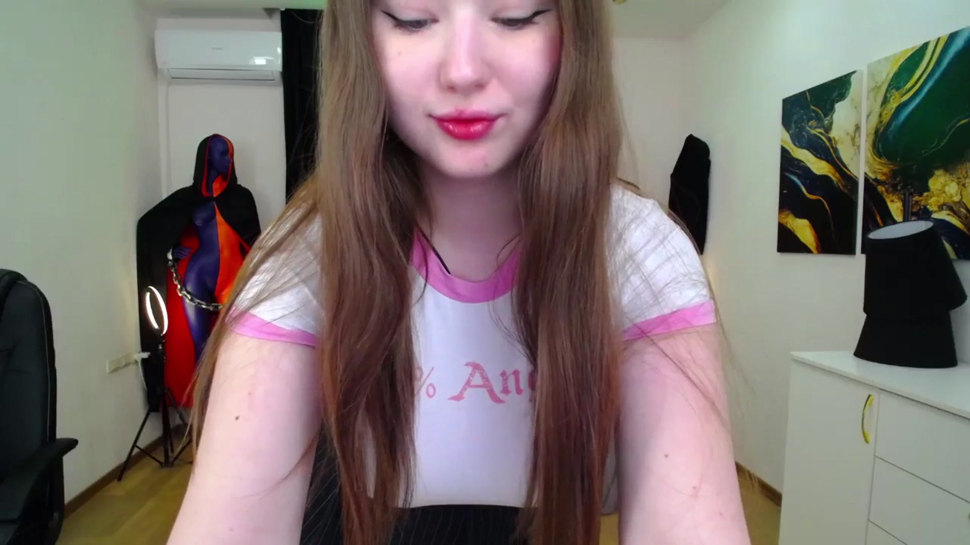 Gallery image thumbnail from AdmireMyEyes's myfreecams stream on, 11/14/2024, 04:16 image 18 of 20