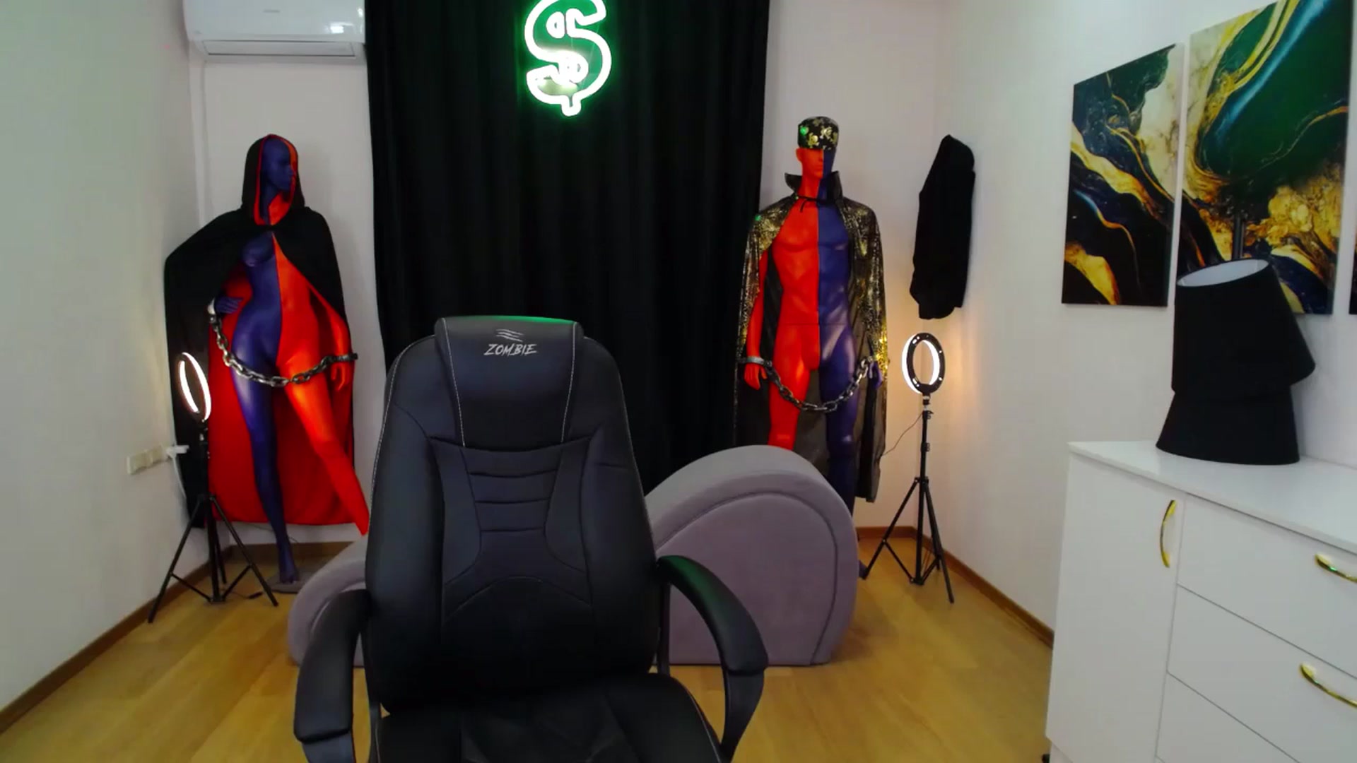 Gallery image thumbnail from AdmireMyEyes's myfreecams stream on, 11/14/2024, 07:46 image 6 of 20