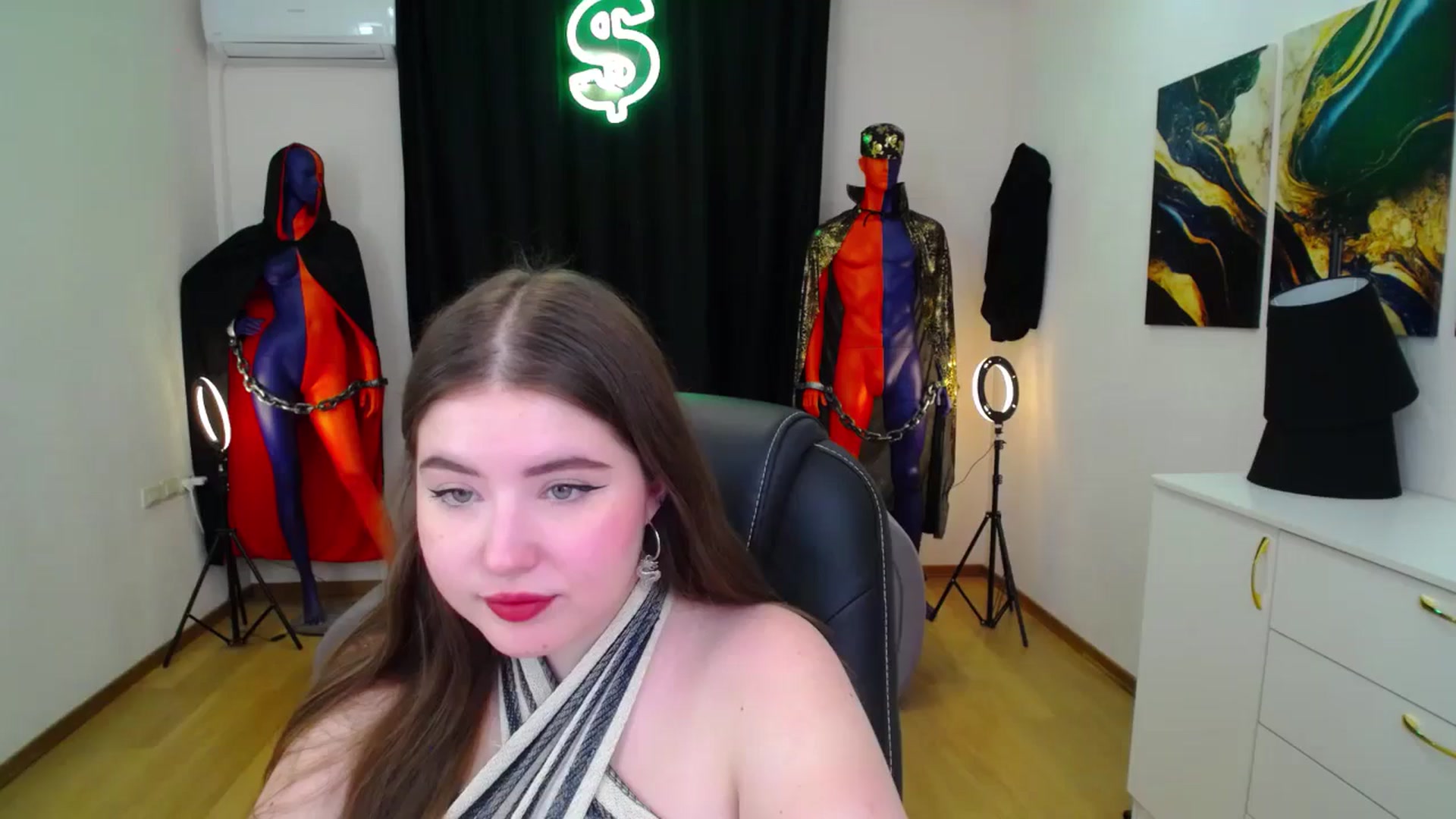 Gallery image thumbnail from AdmireMyEyes's myfreecams stream on, 11/14/2024, 09:48 image 3 of 20
