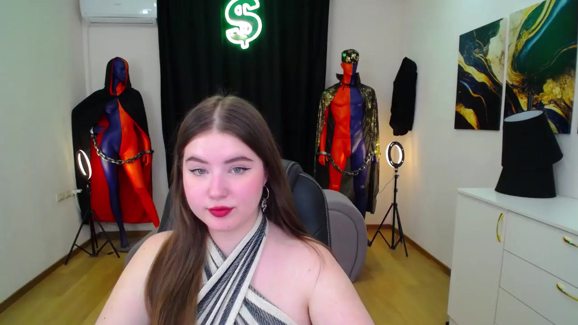 Gallery image thumbnail from AdmireMyEyes's myfreecams stream on, 11/14/2024, 09:48 image 1 of 20