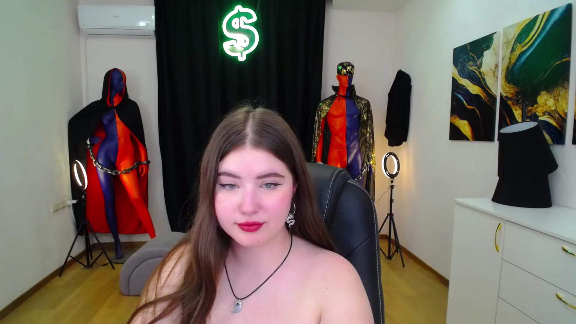 Gallery image thumbnail from AdmireMyEyes's myfreecams stream on, 11/14/2024, 09:48 image 11 of 20
