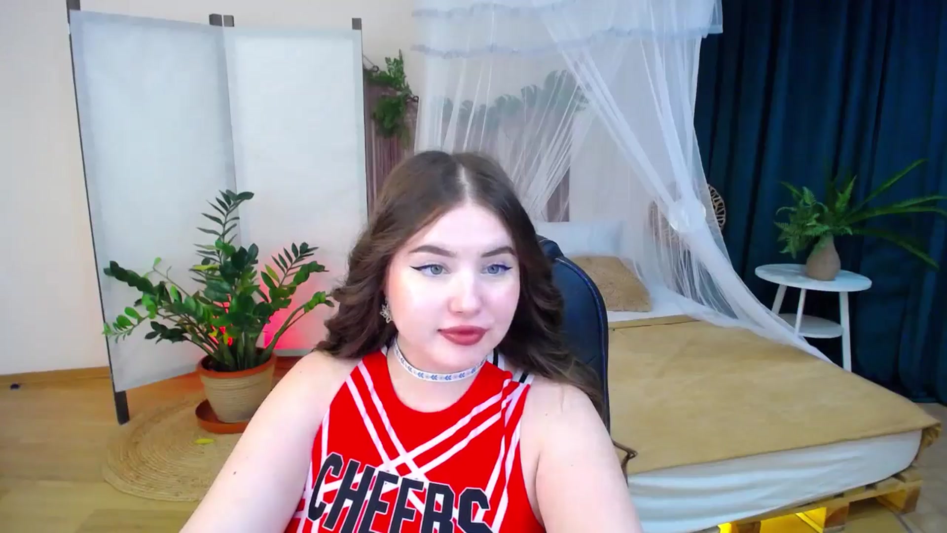 Gallery image thumbnail from AdmireMyEyes's myfreecams stream on, 11/15/2024, 09:47 image 18 of 20
