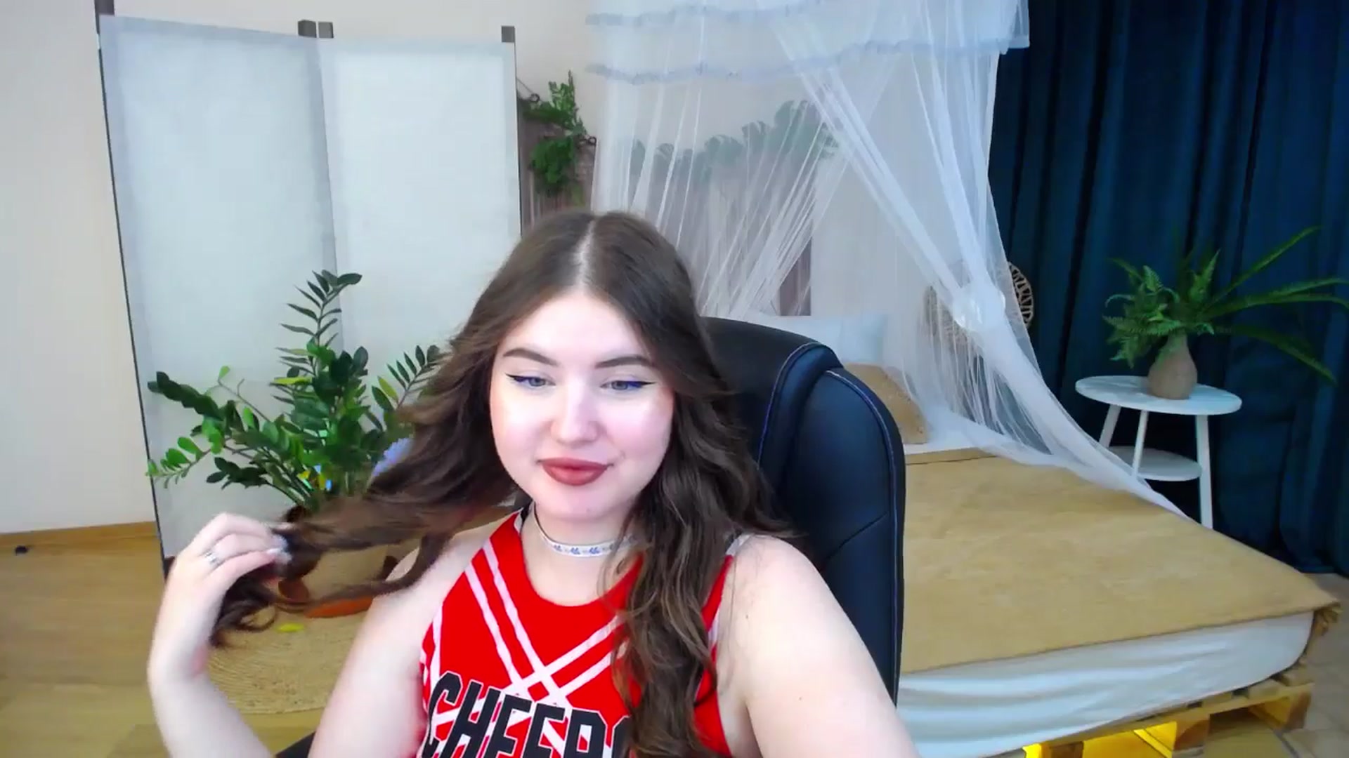 Gallery image thumbnail from AdmireMyEyes's myfreecams stream on, 11/15/2024, 09:47 image 16 of 20